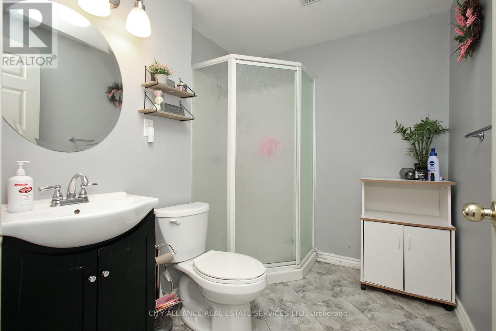28 Joel Avenue, Georgina, Ontario  L0E 1S0 - Photo 27 - N12409610