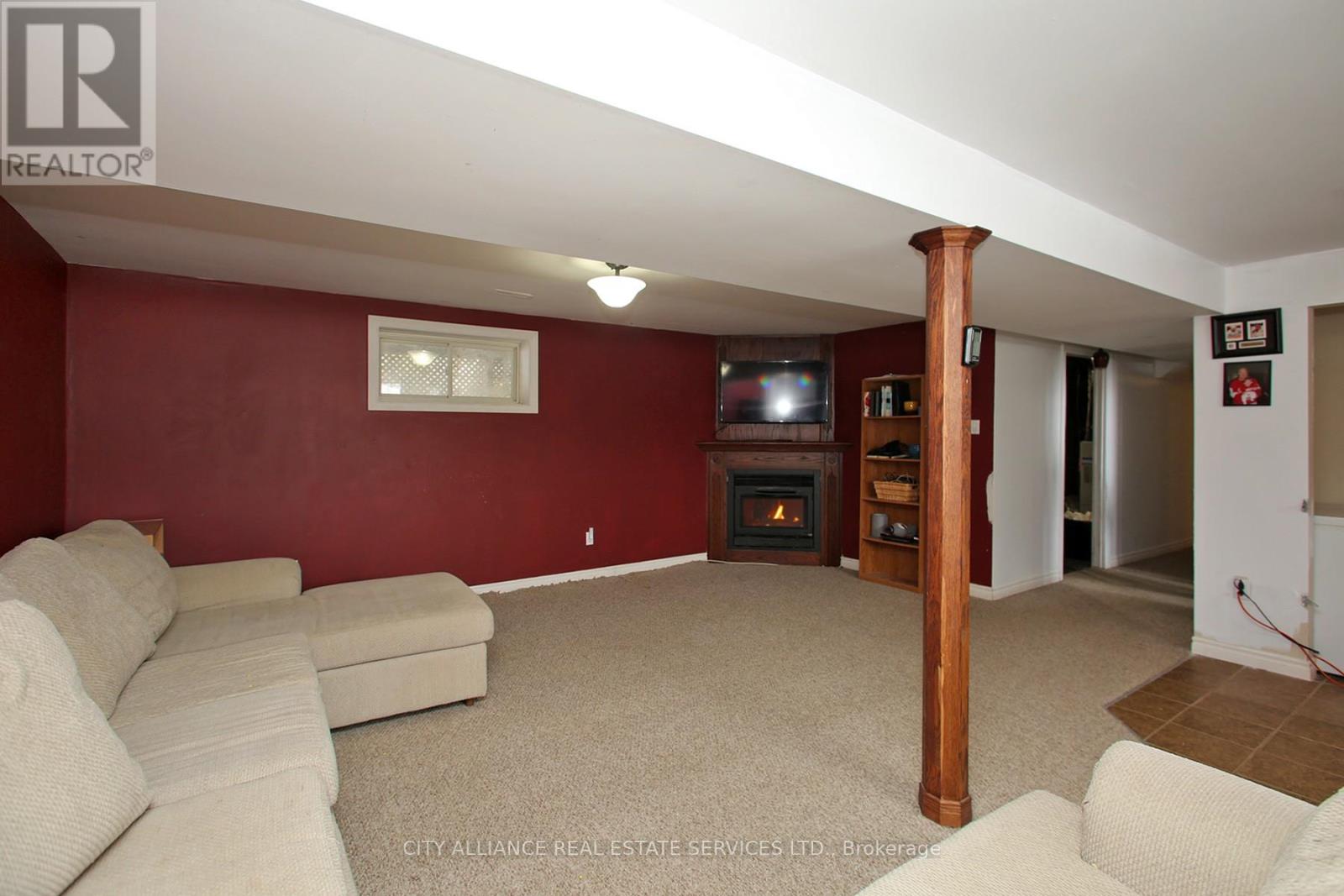28 Joel Avenue, Georgina, Ontario  L0E 1S0 - Photo 28 - N12409610