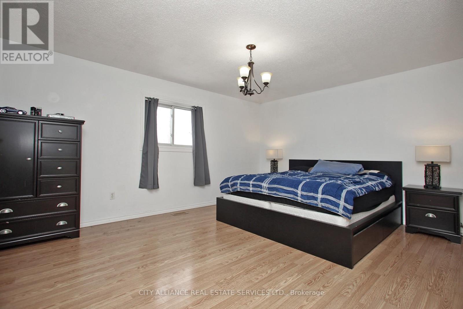 28 Joel Avenue, Georgina, Ontario  L0E 1S0 - Photo 32 - N12409610