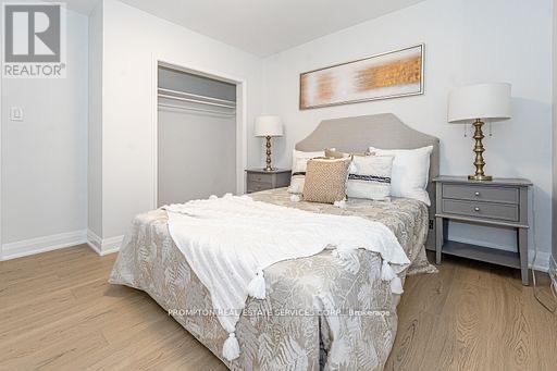 318 Paliser Crescent S, Richmond Hill (Harding), Ontario  L4C 1R8 - Photo 14 - N12409625