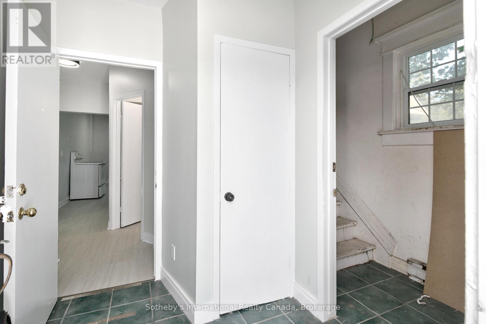 104 Sykes Street S, Meaford, Ontario  N4L 1W9 - Photo 3 - X12409801