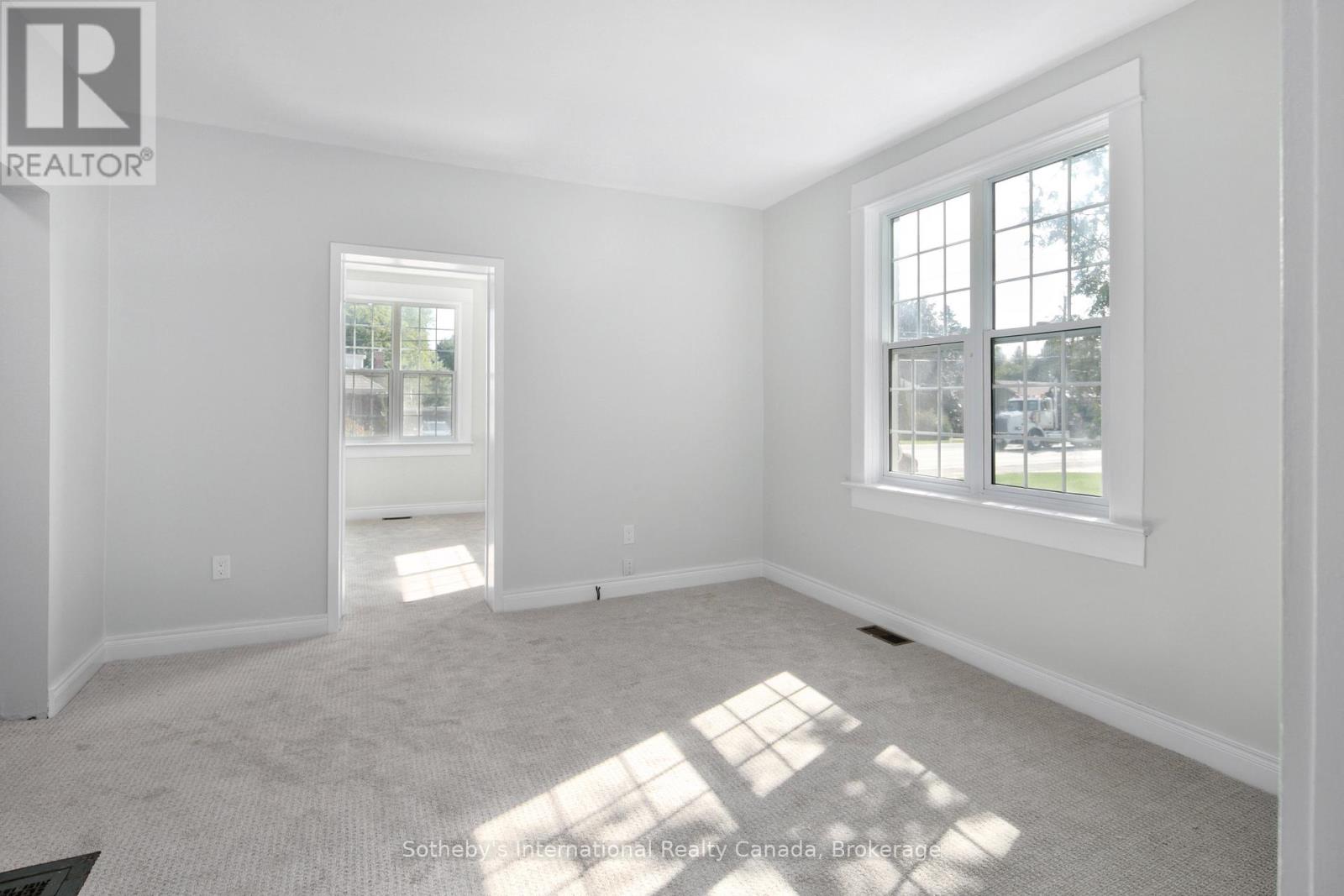 104 Sykes Street S, Meaford, Ontario  N4L 1W9 - Photo 4 - X12409801