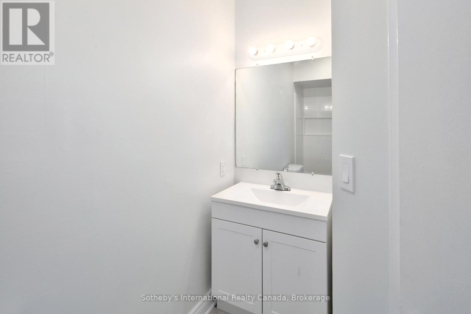 104 Sykes Street S, Meaford, Ontario  N4L 1W9 - Photo 8 - X12409801