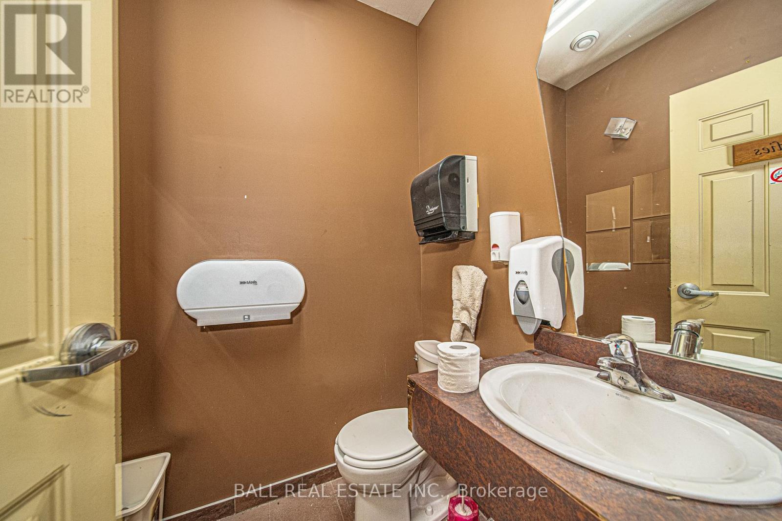 212 Highland Street, Dysart Et Al, Ontario  K0M 1S0 - Photo 26 - X12409755