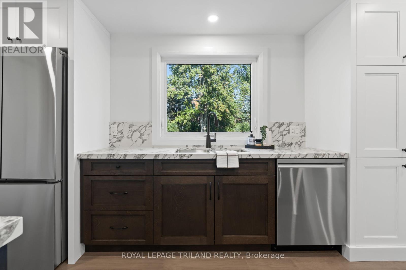 520 Canterbury Road, London North (North A), Ontario  N6H 4R7 - Photo 14 - X12409733