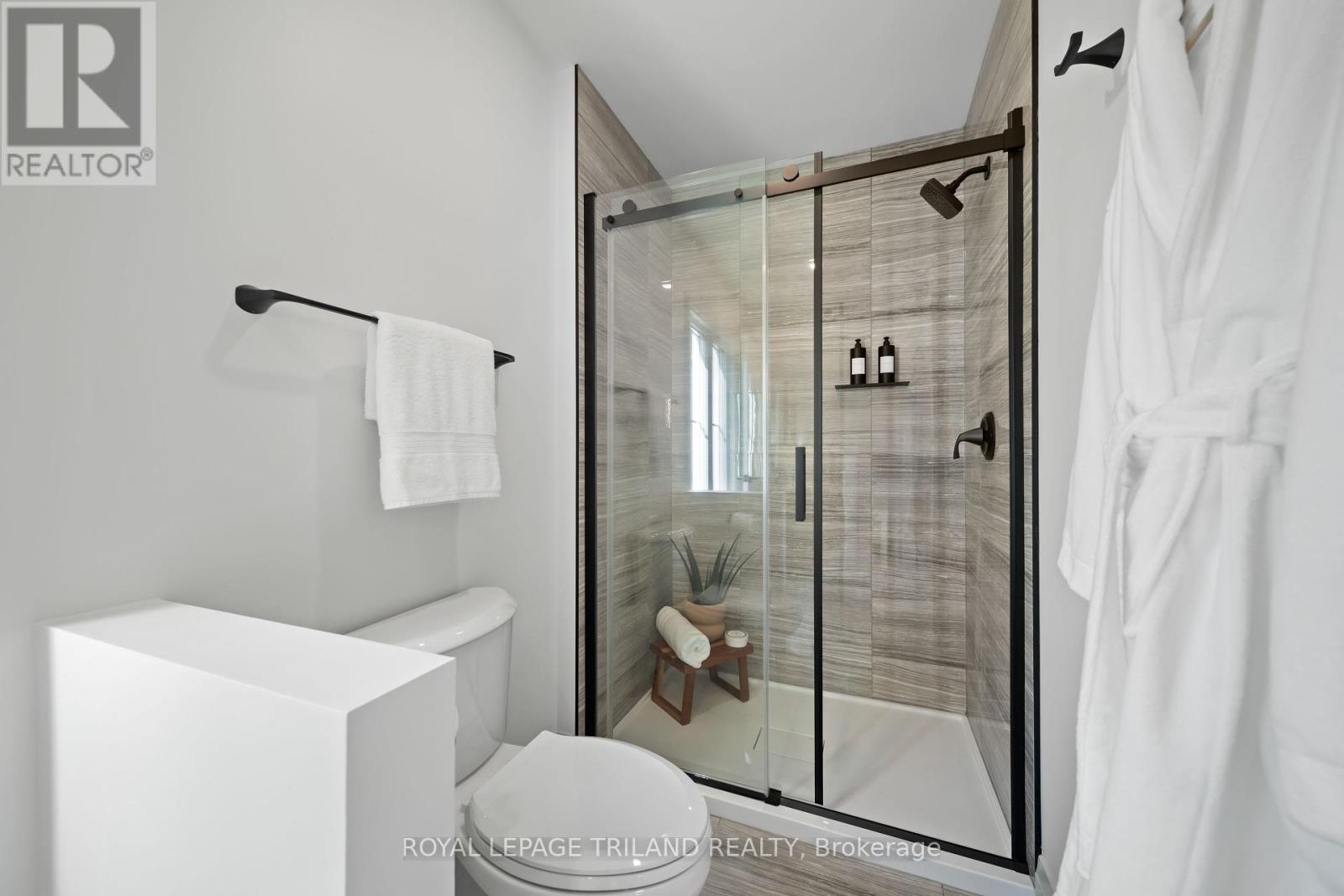 520 Canterbury Road, London North (North A), Ontario  N6H 4R7 - Photo 25 - X12409733