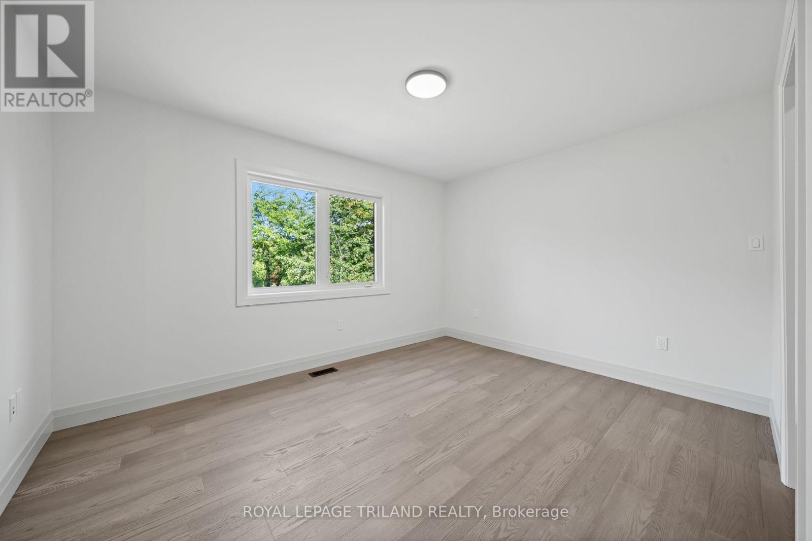 520 Canterbury Road, London North (North A), Ontario  N6H 4R7 - Photo 30 - X12409733
