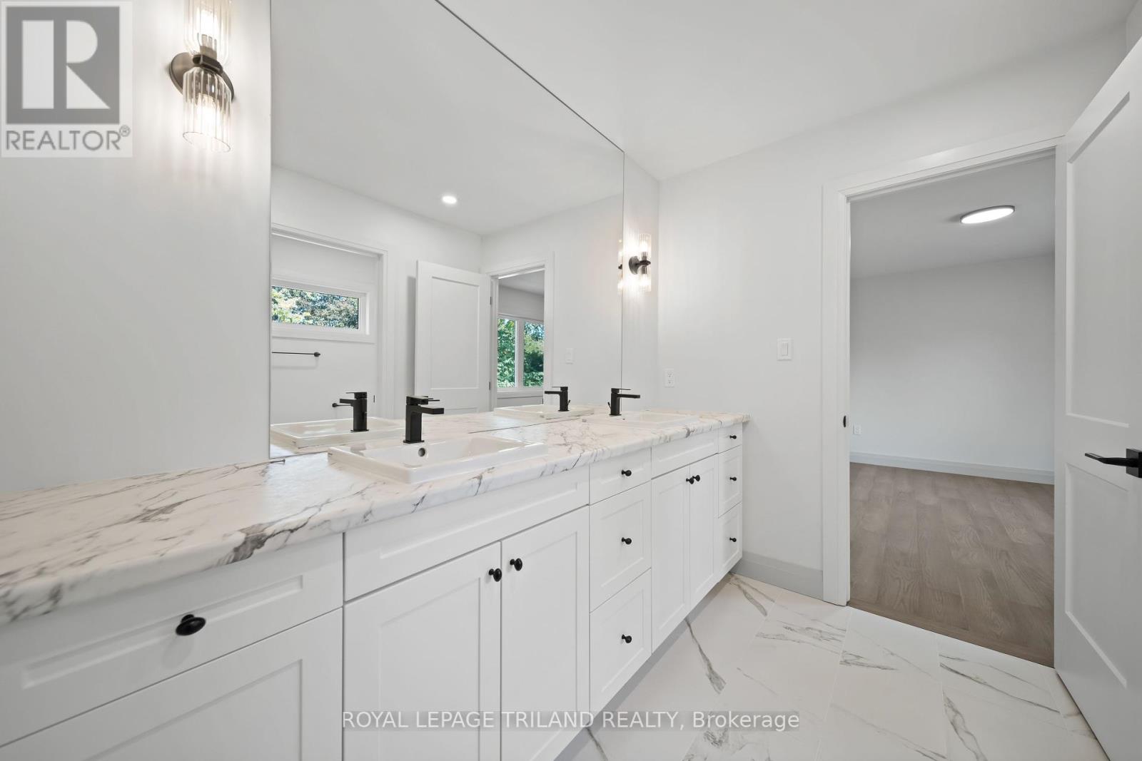 520 Canterbury Road, London North (North A), Ontario  N6H 4R7 - Photo 32 - X12409733