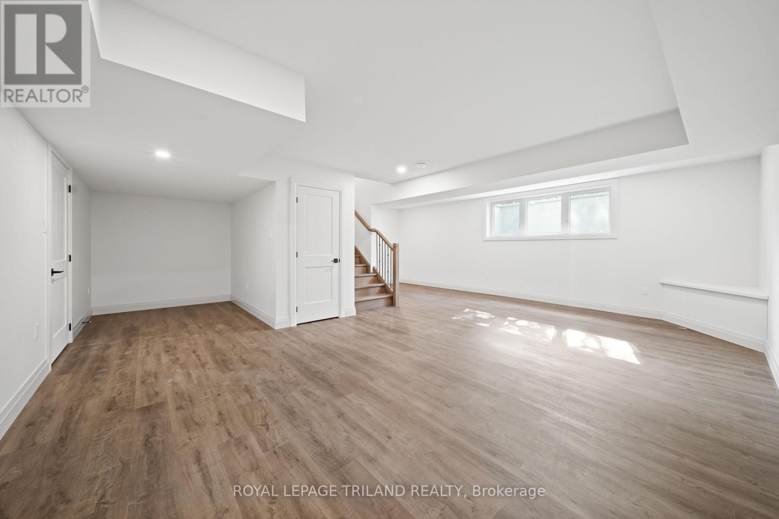 520 Canterbury Road, London North (North A), Ontario  N6H 4R7 - Photo 37 - X12409733