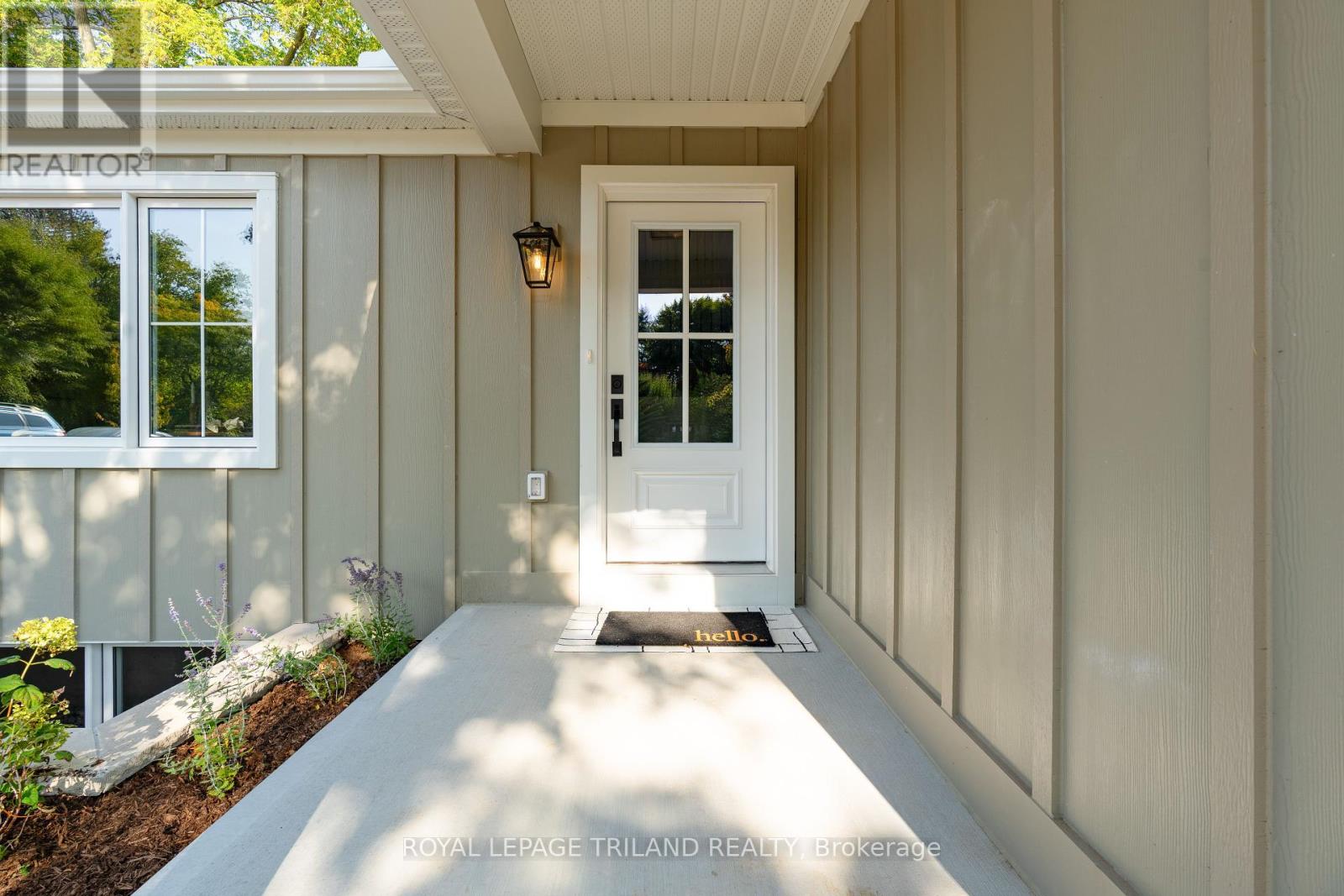 520 Canterbury Road, London North (North A), Ontario  N6H 4R7 - Photo 4 - X12409733