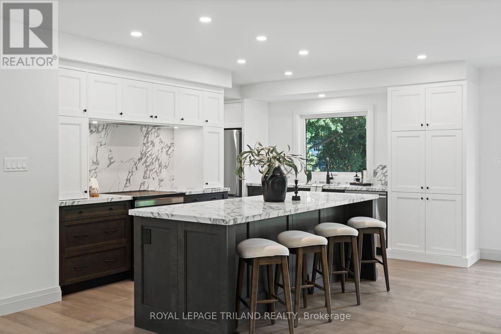 520 Canterbury Road, London North (North A), Ontario  N6H 4R7 - Photo 9 - X12409733