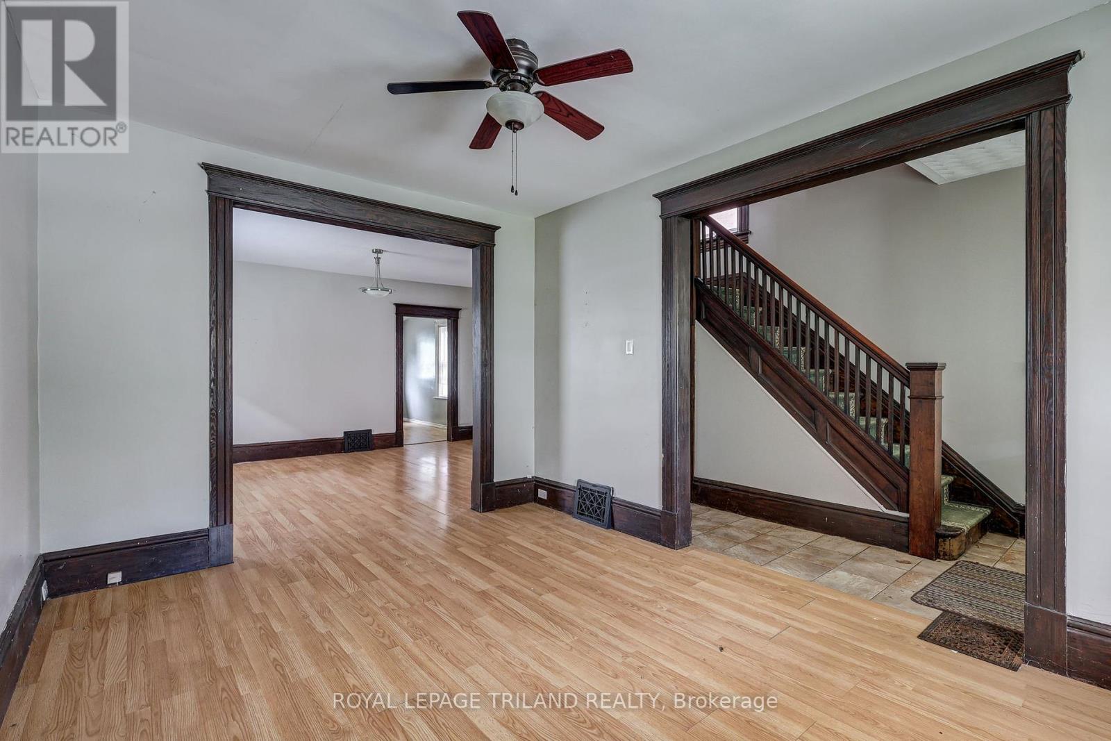 41 Chester Street, St. Thomas, Ontario  N5R 1V1 - Photo 14 - X12409760