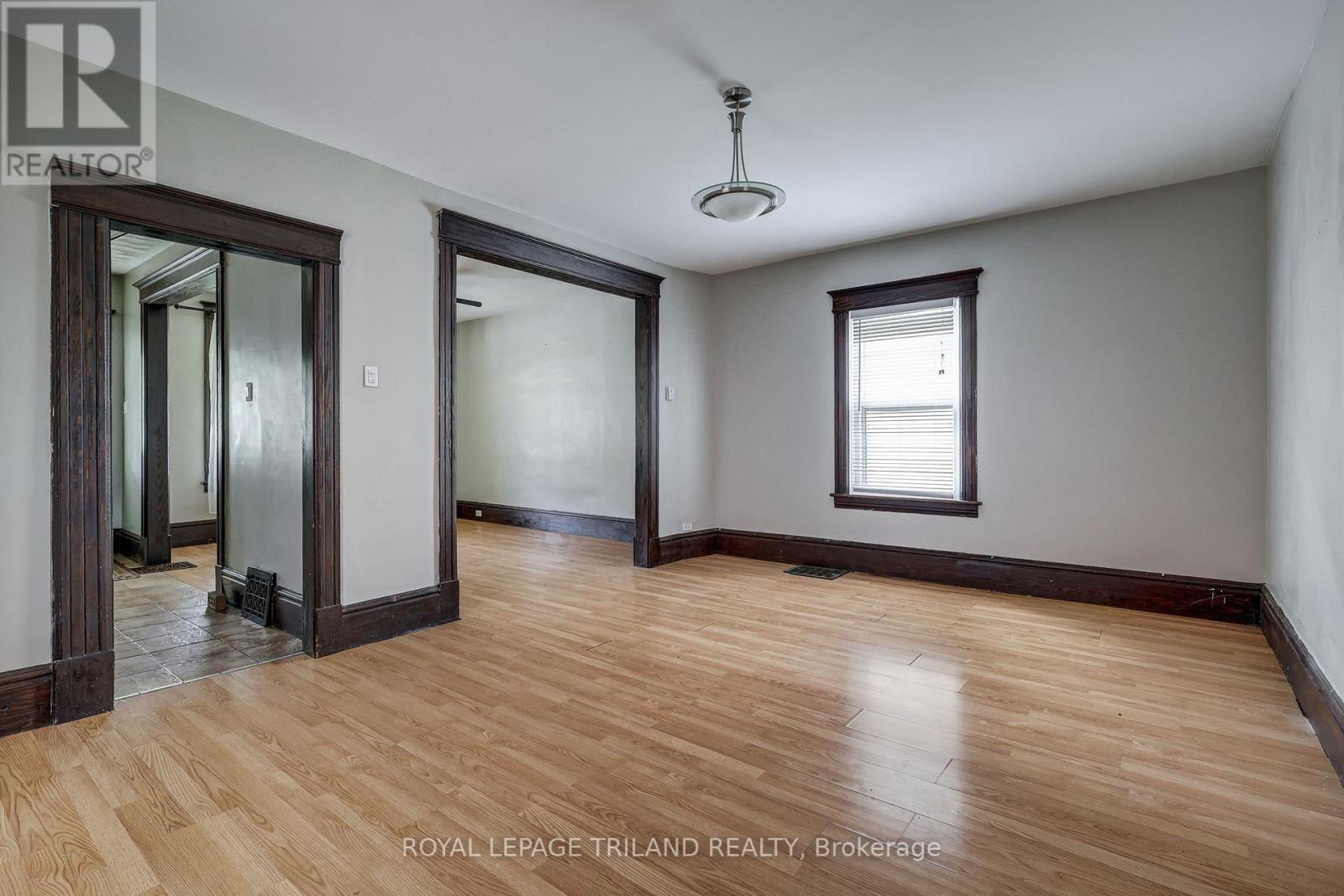41 Chester Street, St. Thomas, Ontario  N5R 1V1 - Photo 17 - X12409760