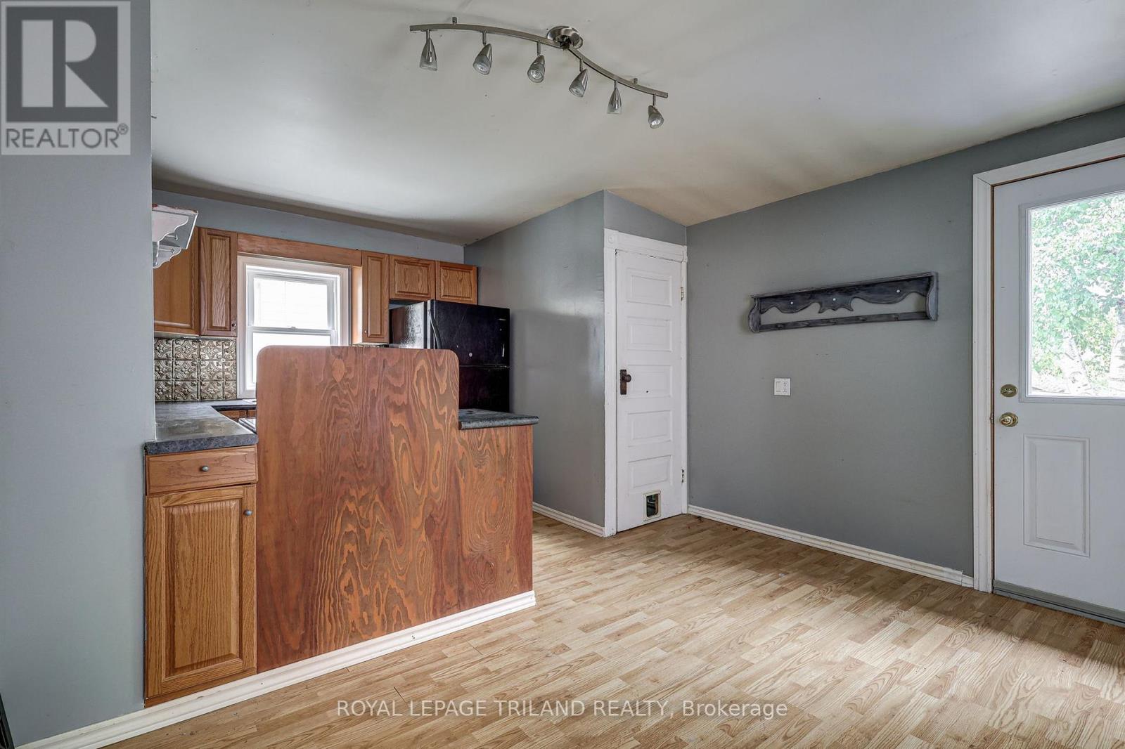 41 Chester Street, St. Thomas, Ontario  N5R 1V1 - Photo 20 - X12409760