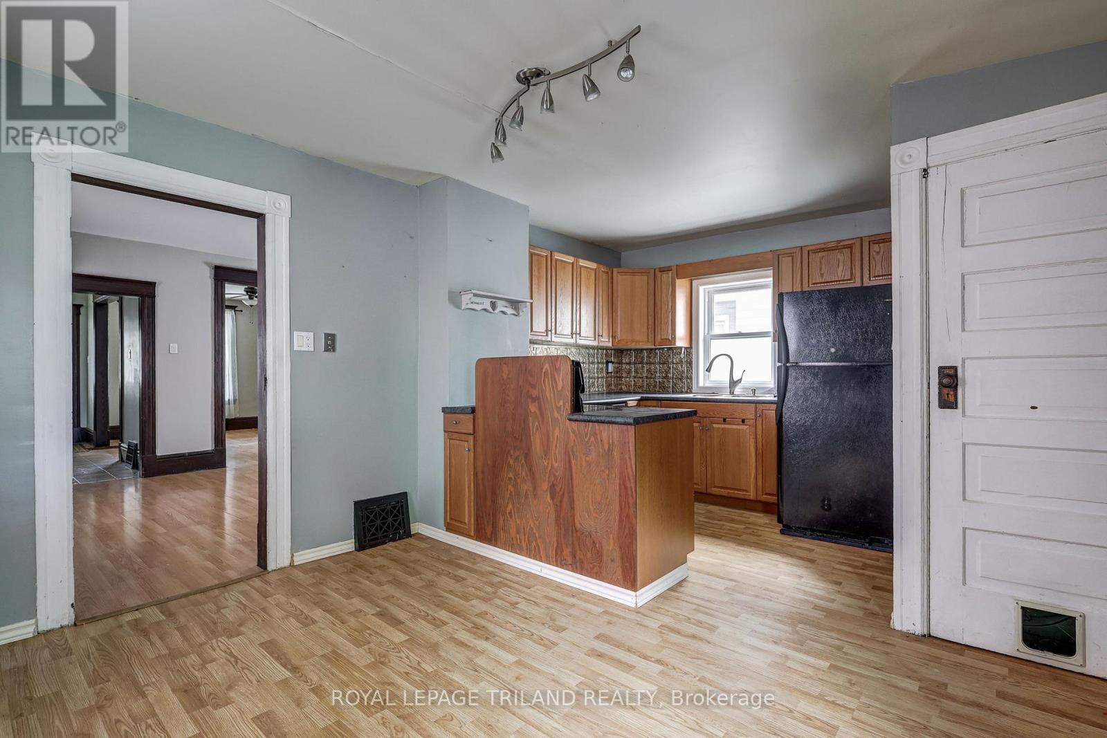41 Chester Street, St. Thomas, Ontario  N5R 1V1 - Photo 21 - X12409760