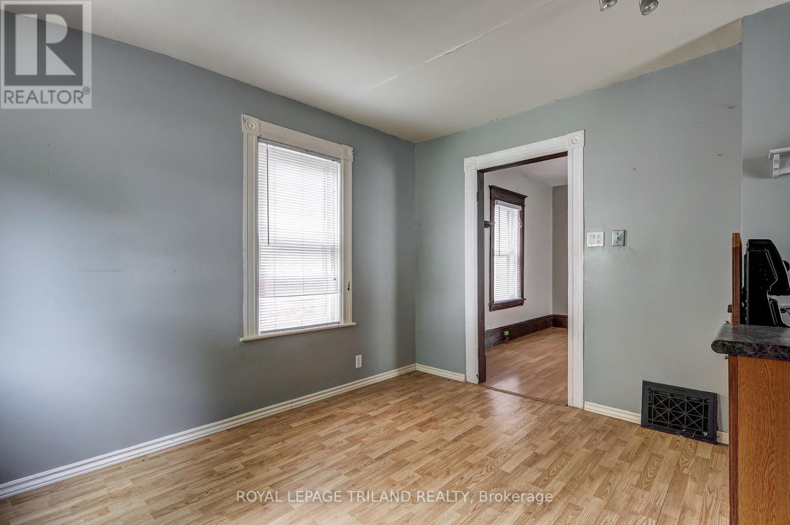 41 Chester Street, St. Thomas, Ontario  N5R 1V1 - Photo 22 - X12409760
