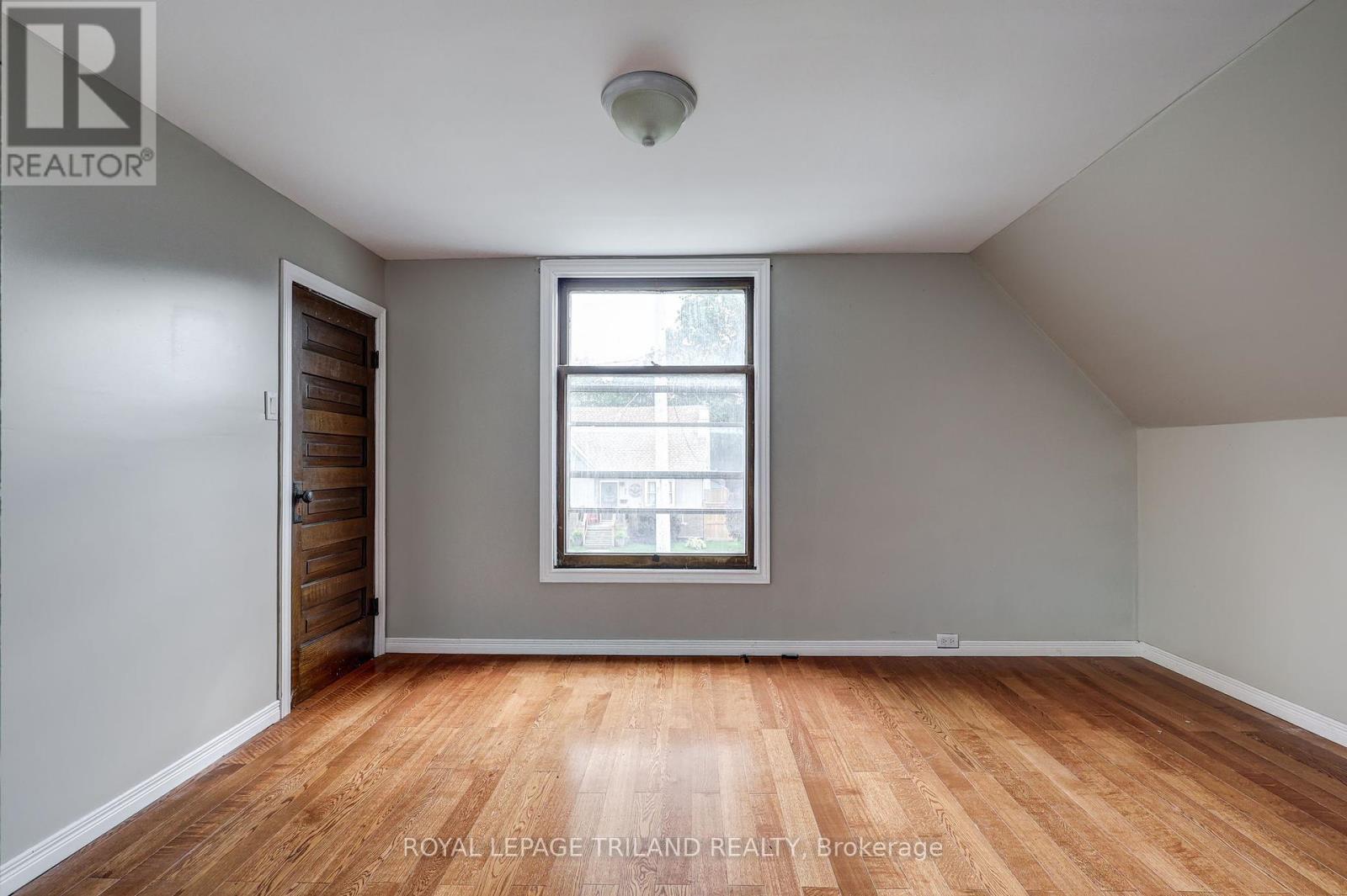 41 Chester Street, St. Thomas, Ontario  N5R 1V1 - Photo 28 - X12409760