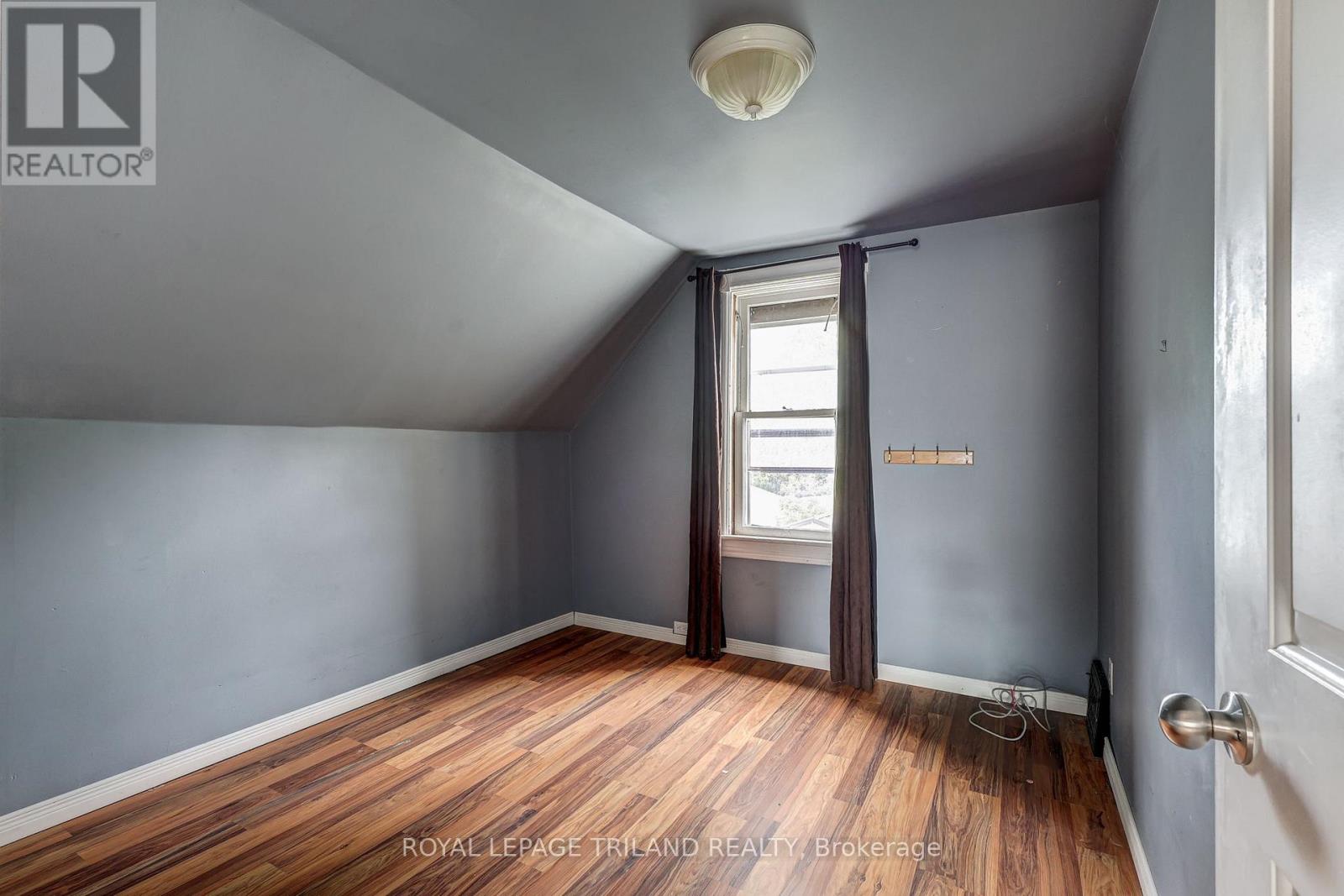 41 Chester Street, St. Thomas, Ontario  N5R 1V1 - Photo 30 - X12409760