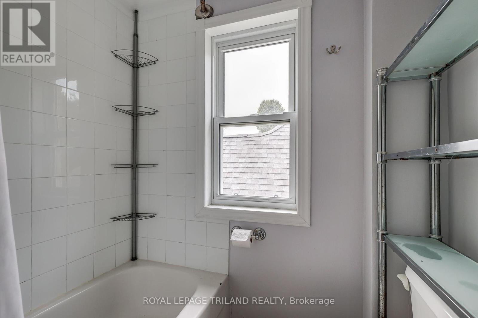 41 Chester Street, St. Thomas, Ontario  N5R 1V1 - Photo 35 - X12409760