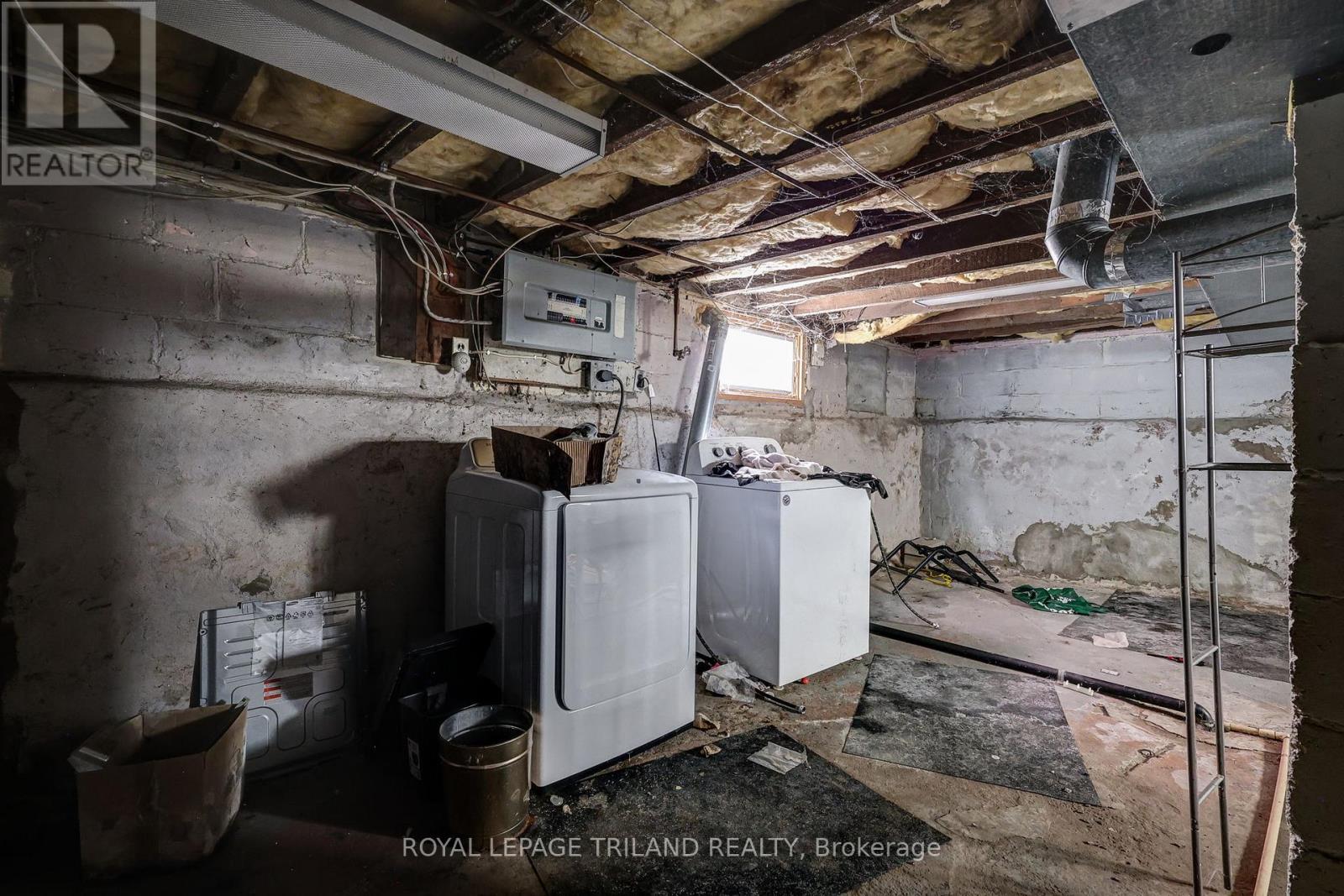 41 Chester Street, St. Thomas, Ontario  N5R 1V1 - Photo 36 - X12409760