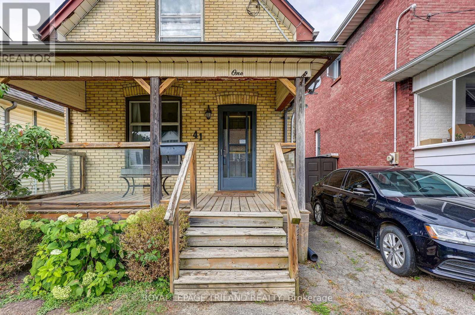 41 Chester Street, St. Thomas, Ontario  N5R 1V1 - Photo 4 - X12409760