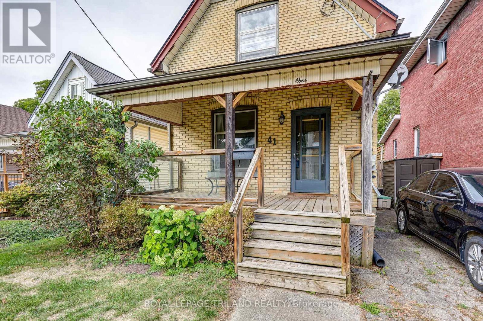 41 Chester Street, St. Thomas, Ontario  N5R 1V1 - Photo 5 - X12409760
