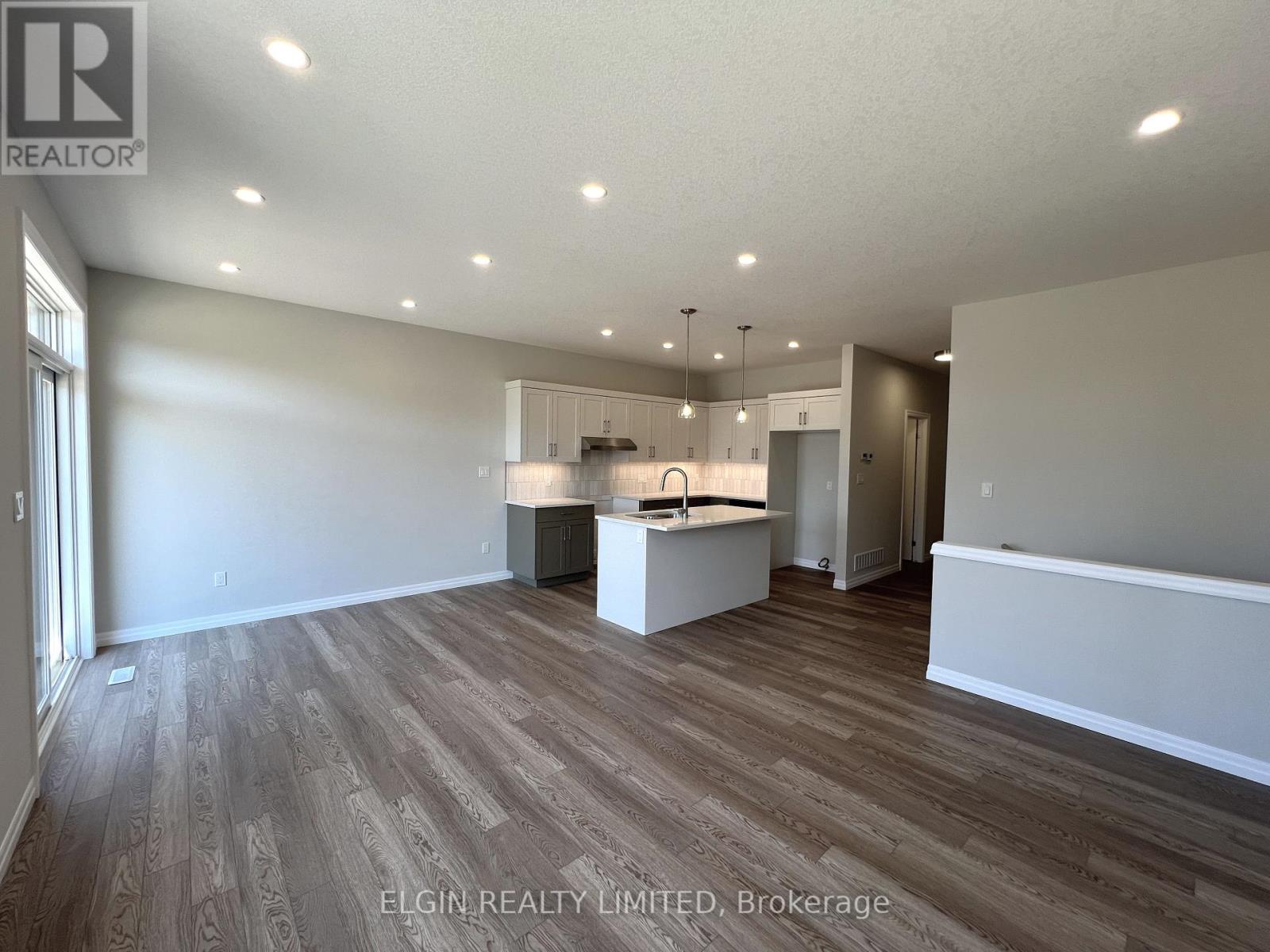 1 Columbus Court, Central Elgin, Ontario  N5P 0E5 - Photo 17 - X12409777