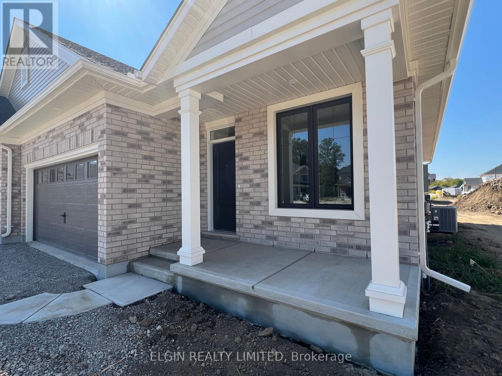1 Columbus Court, Central Elgin, Ontario  N5P 0E5 - Photo 2 - X12409777