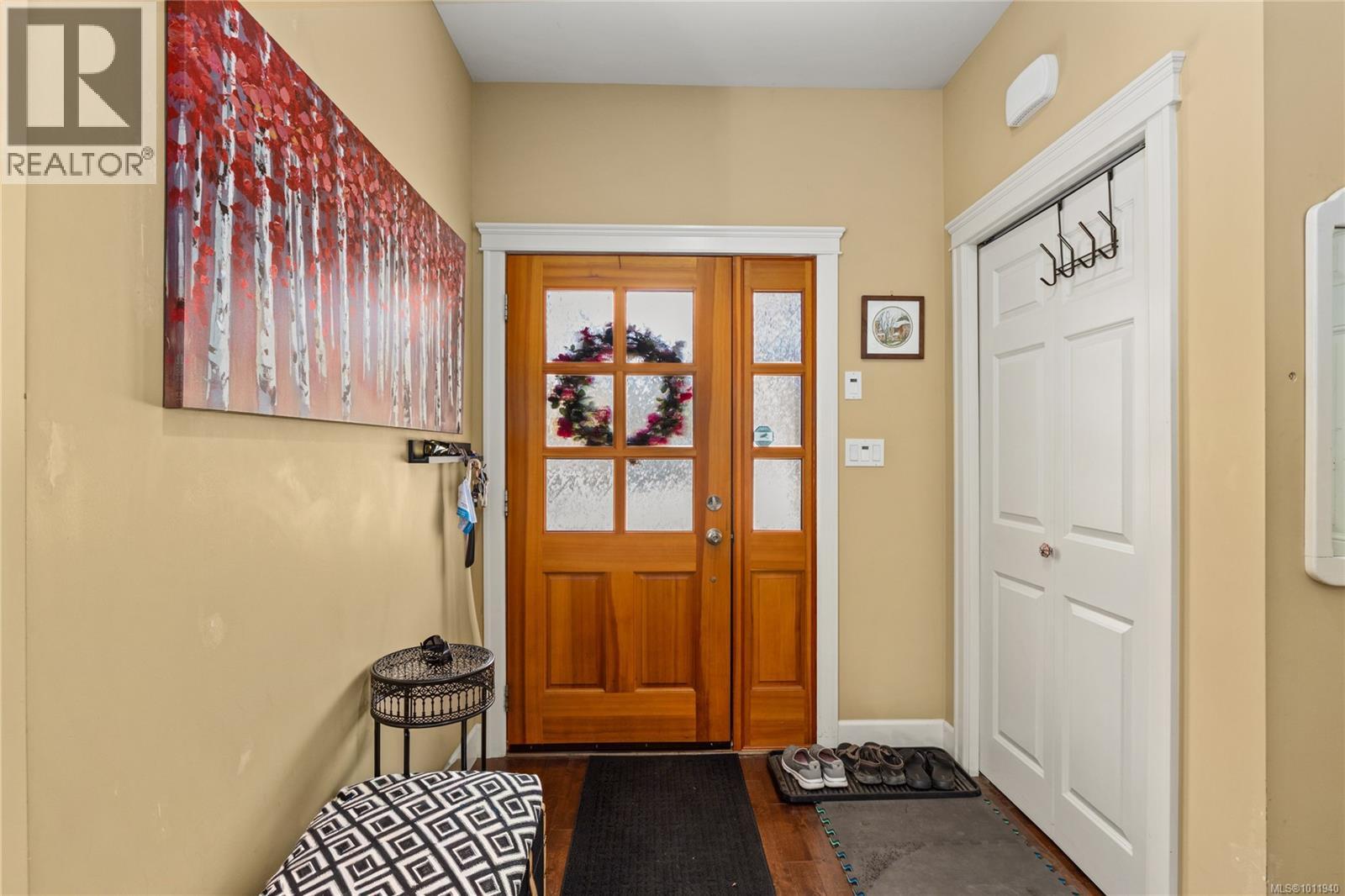 Property at 5969 Stonehaven Dr image 5