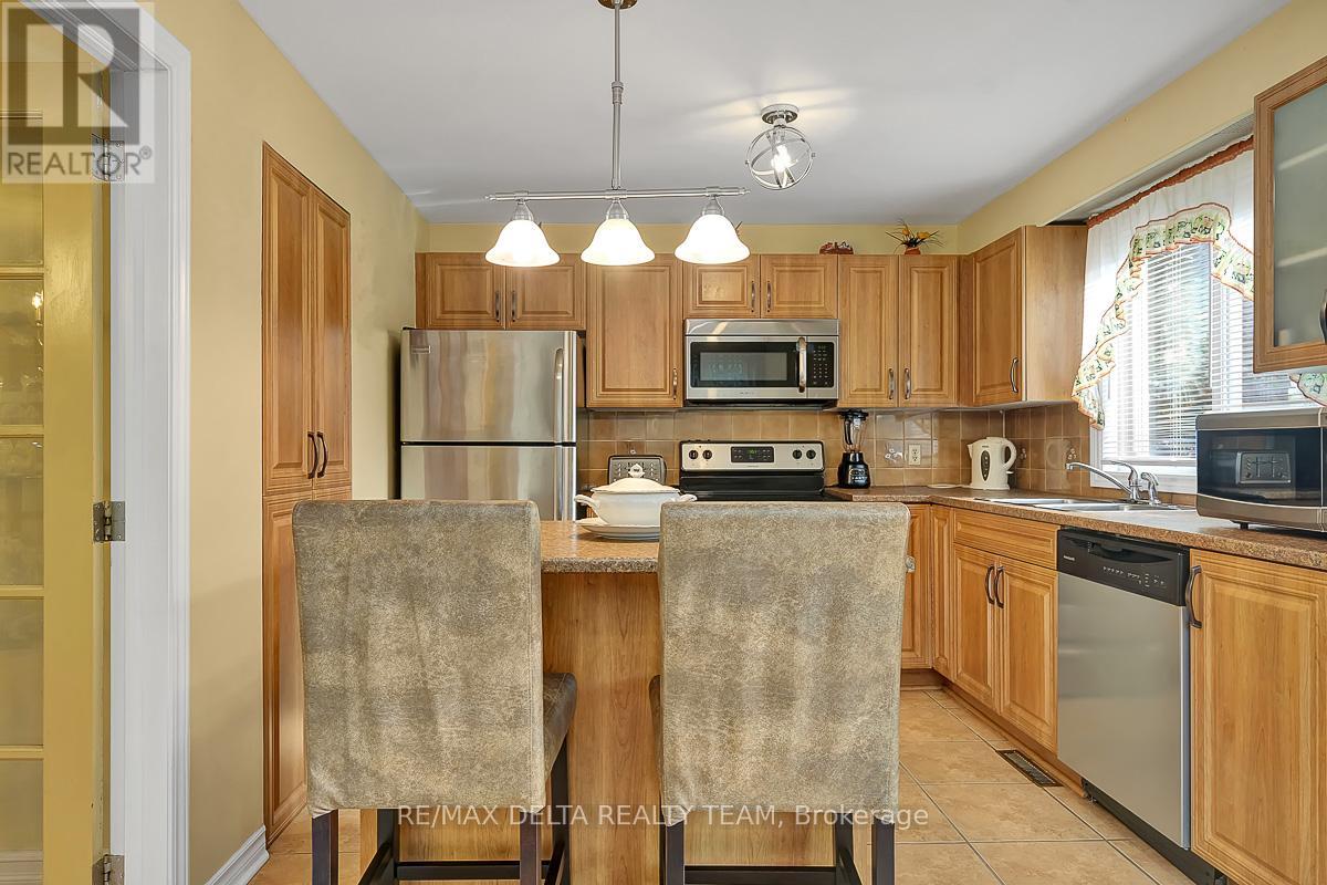 6096 Meadowhill Crescent, Ottawa, Ontario  K1C 5R8 - Photo 13 - X12409758