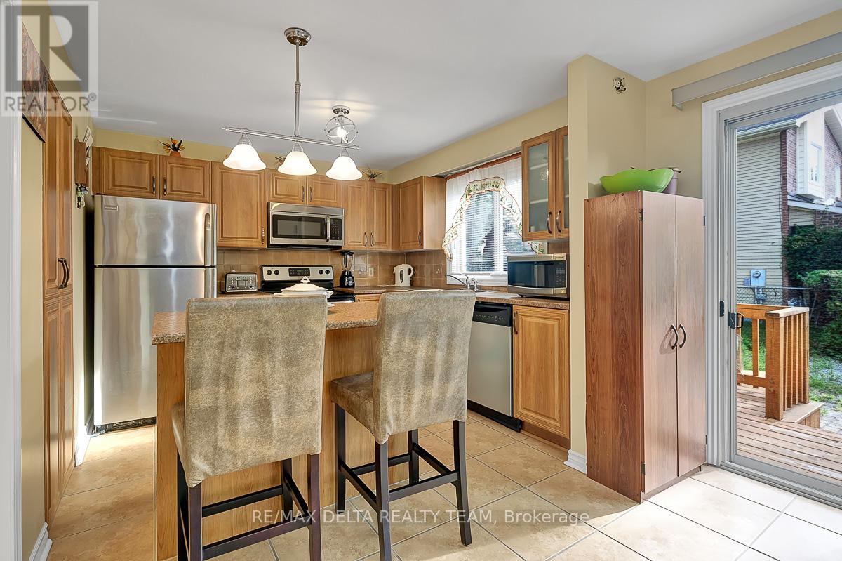 6096 Meadowhill Crescent, Ottawa, Ontario  K1C 5R8 - Photo 14 - X12409758