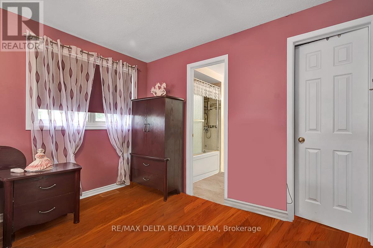 6096 Meadowhill Crescent, Ottawa, Ontario  K1C 5R8 - Photo 21 - X12409758