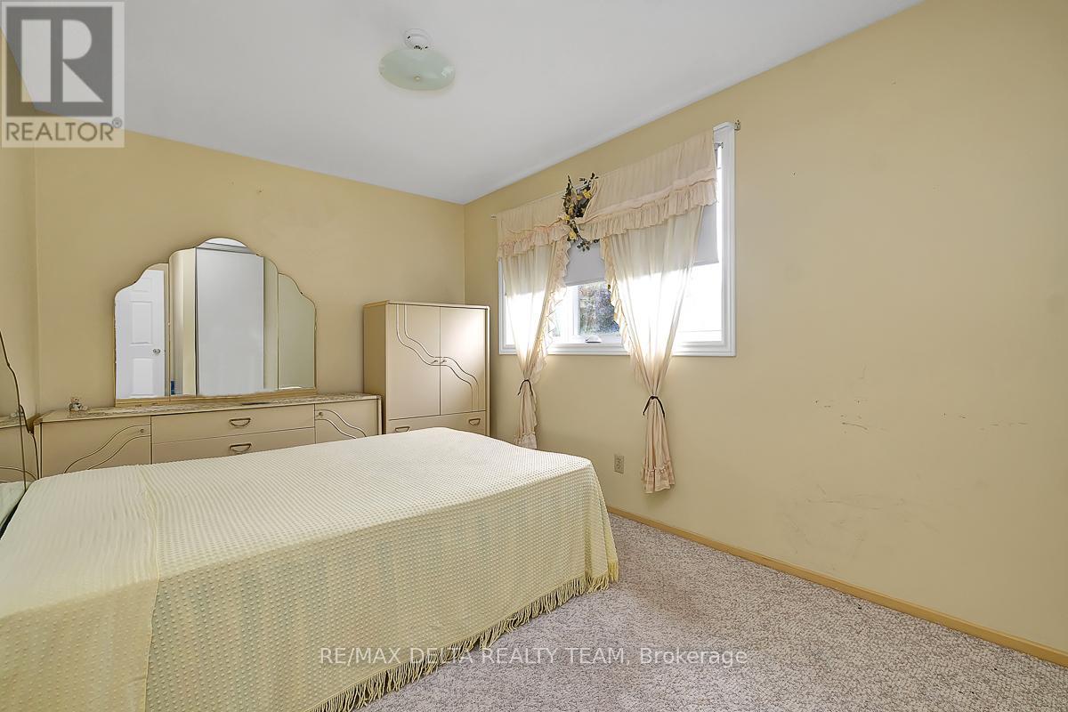 6096 Meadowhill Crescent, Ottawa, Ontario  K1C 5R8 - Photo 27 - X12409758