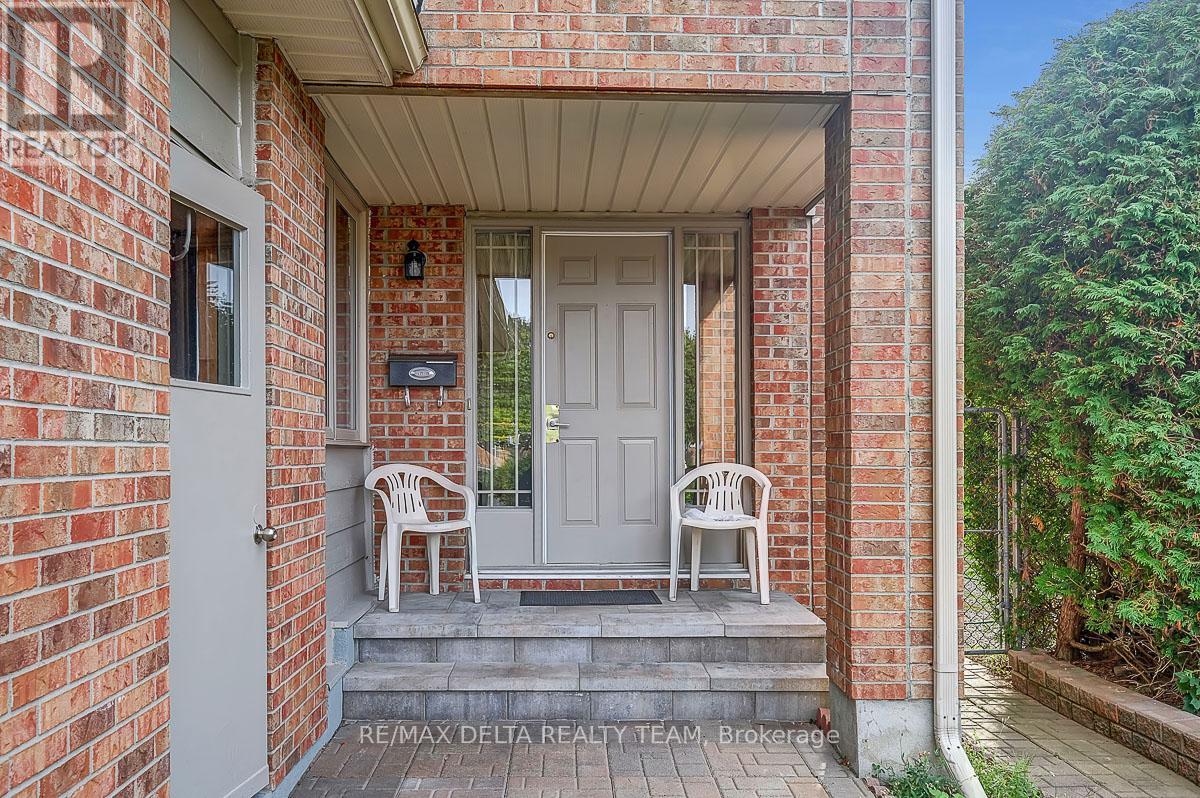 6096 Meadowhill Crescent, Ottawa, Ontario  K1C 5R8 - Photo 4 - X12409758