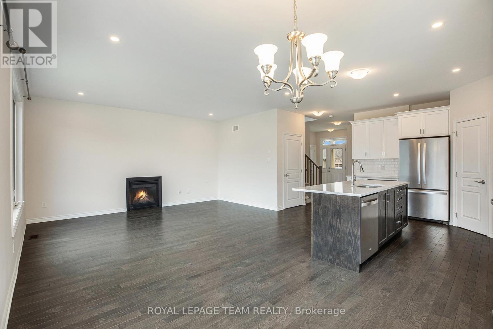 521 Kindred Crescent, North Grenville, Ontario  K0G 1J0 - Photo 11 - X12409790