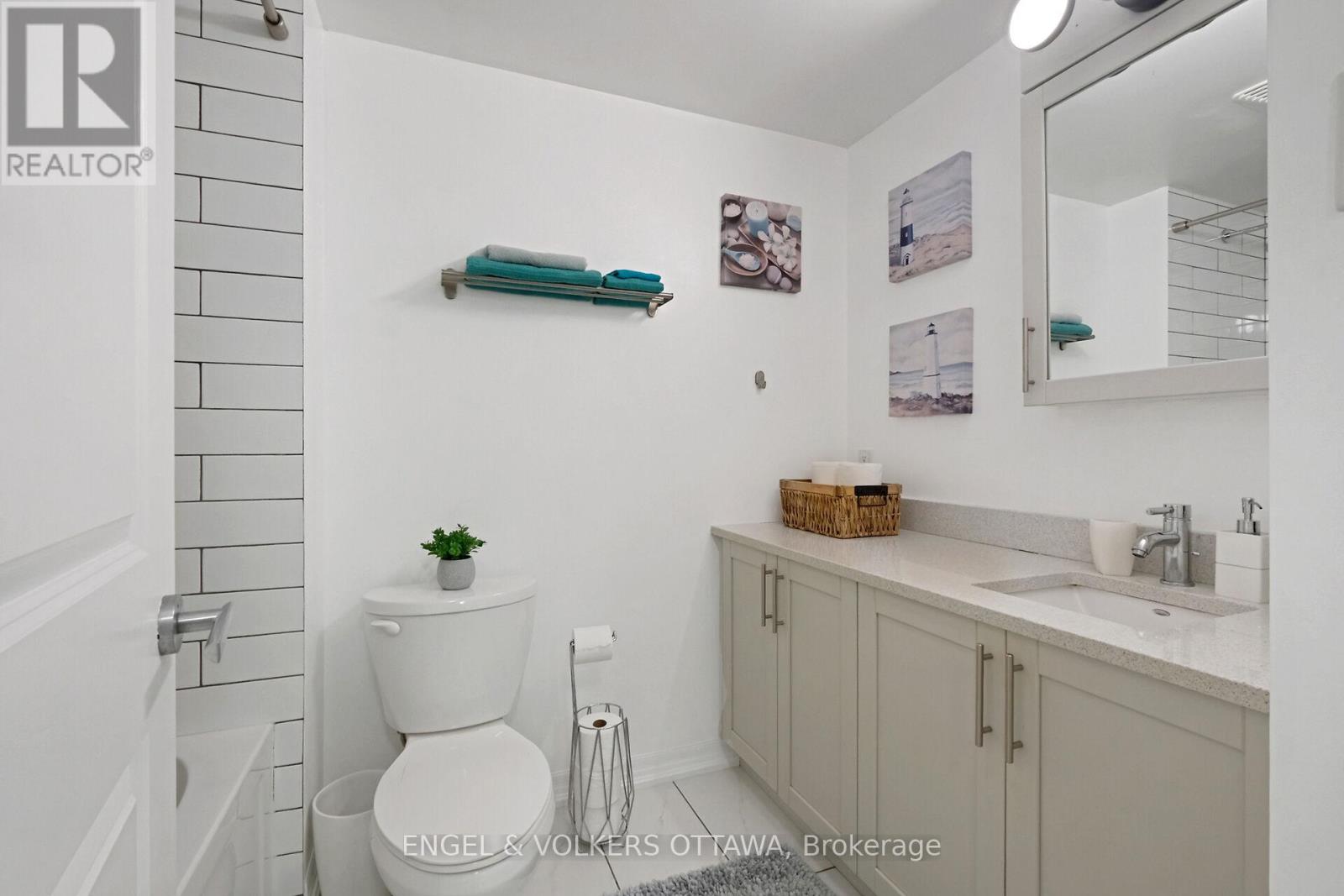 707 - 195 Besserer Street, Ottawa, Ontario  K1N 0B6 - Photo 25 - X12409799