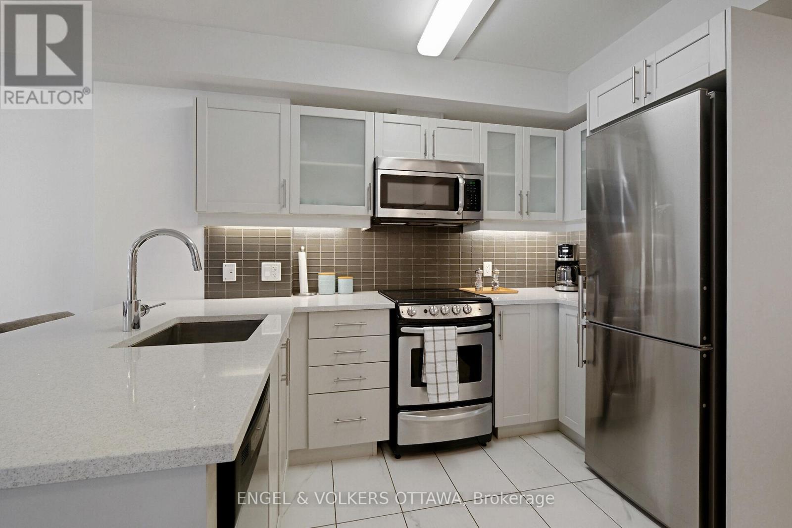 707 - 195 Besserer Street, Ottawa, Ontario  K1N 0B6 - Photo 5 - X12409799