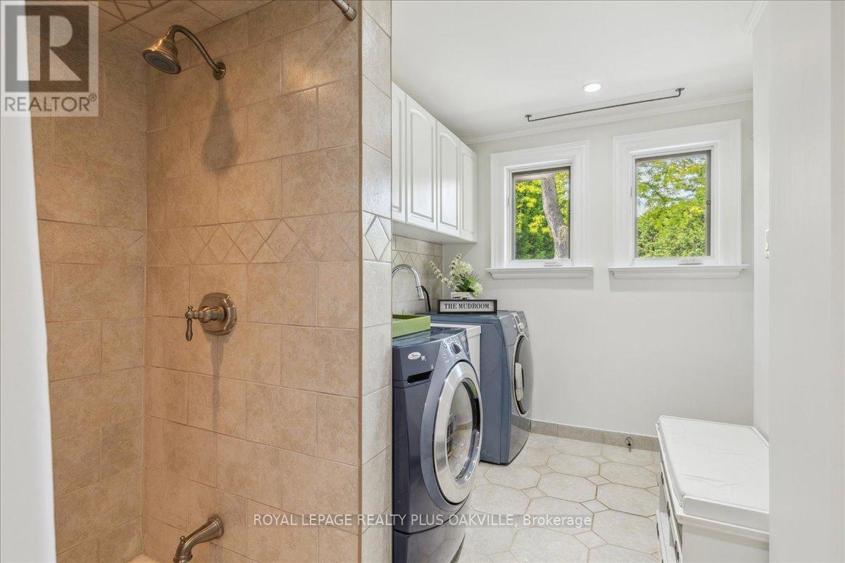 621 North Shore Boulevard E, Burlington (Lasalle), Ontario  L7T 1X4 - Photo 24 - W12409565