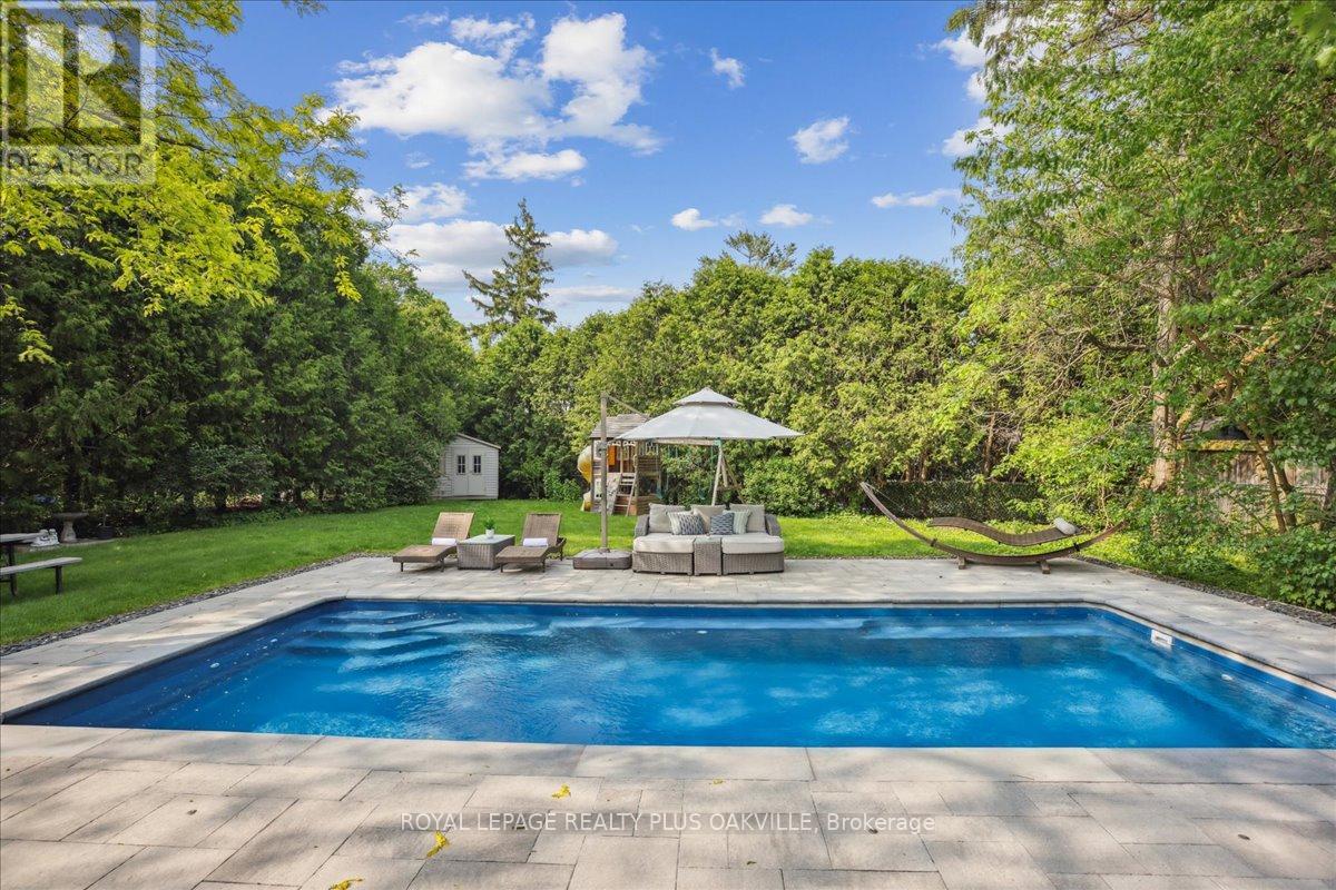 621 North Shore Boulevard E, Burlington (Lasalle), Ontario  L7T 1X4 - Photo 42 - W12409565