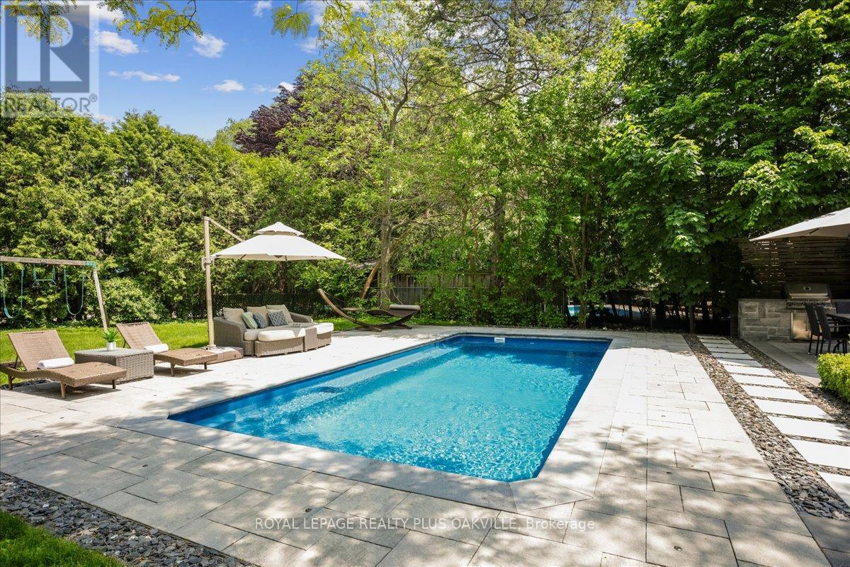 621 North Shore Boulevard E, Burlington (Lasalle), Ontario  L7T 1X4 - Photo 47 - W12409565
