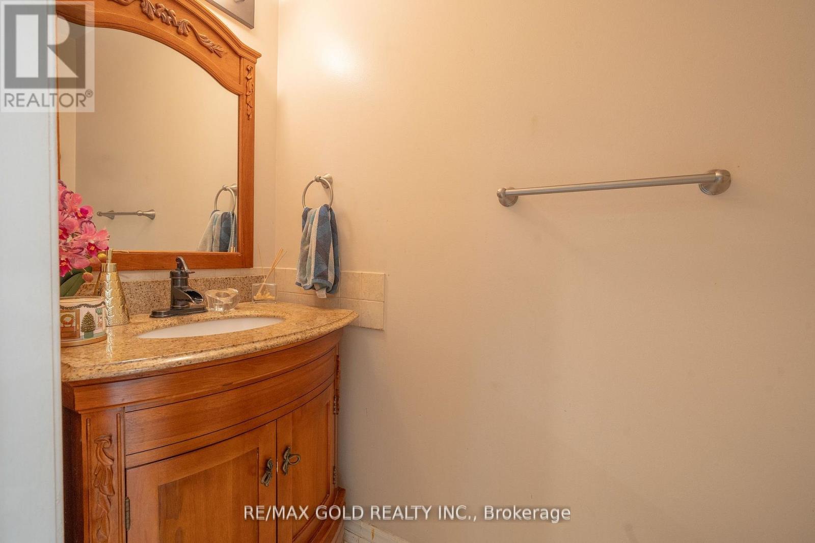 92 Jaffa Drive, Brampton, Ontario  L6S 4C6 - Photo 17 - W12409581