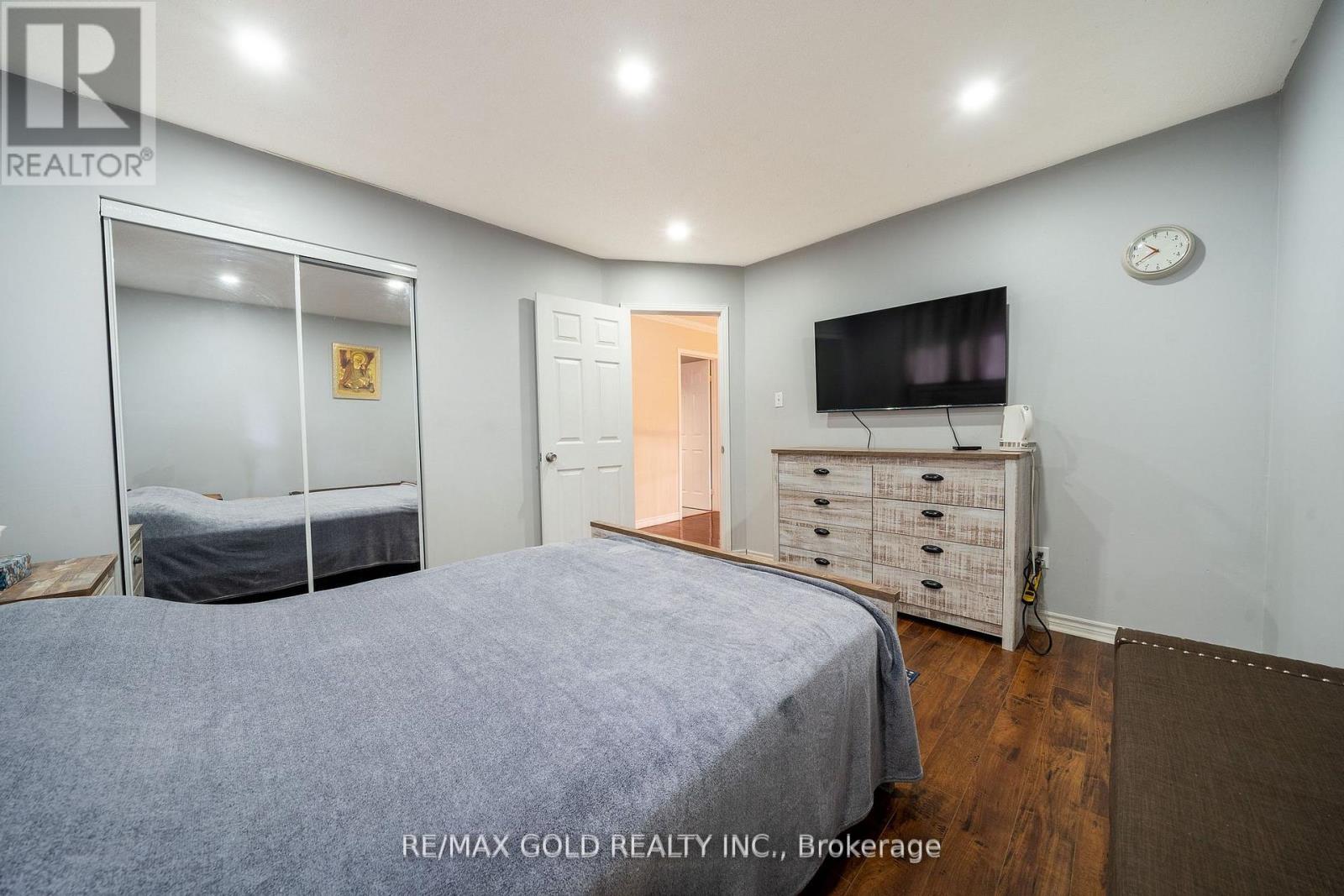 92 Jaffa Drive, Brampton, Ontario  L6S 4C6 - Photo 38 - W12409581