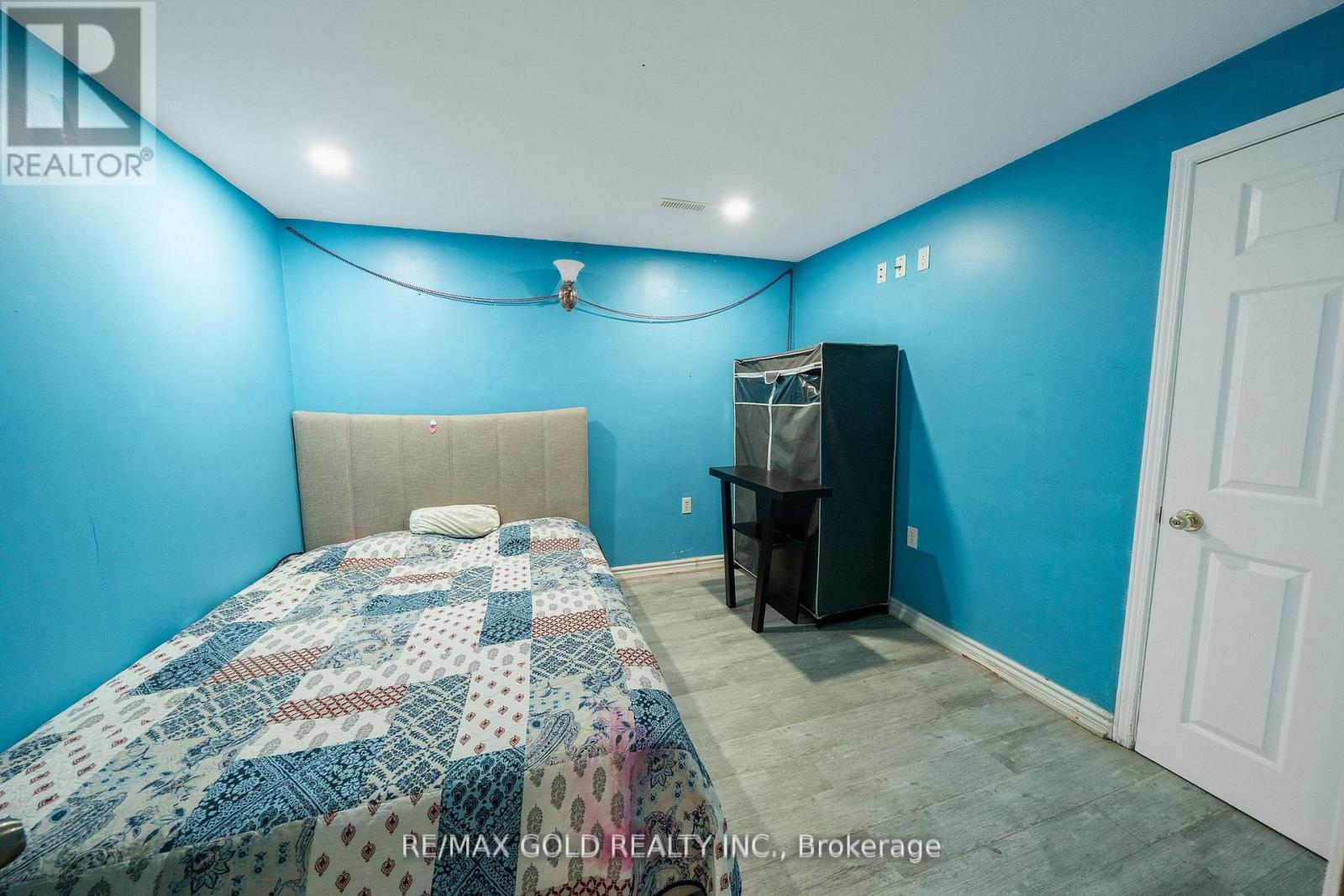 92 Jaffa Drive, Brampton, Ontario  L6S 4C6 - Photo 44 - W12409581