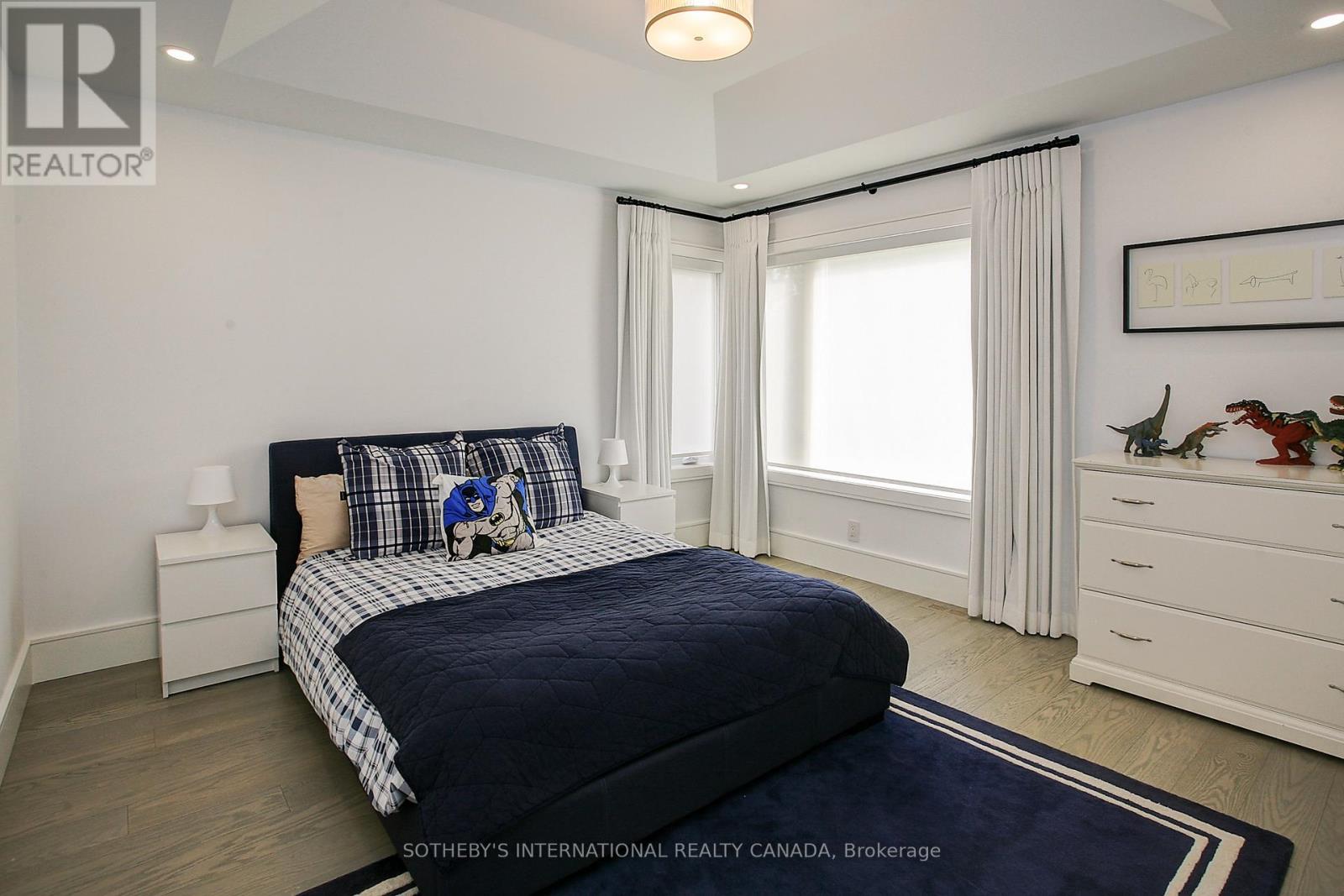 36 Burrows Avenue, Toronto, Ontario  M9B 4W7 - Photo 24 - W12409633