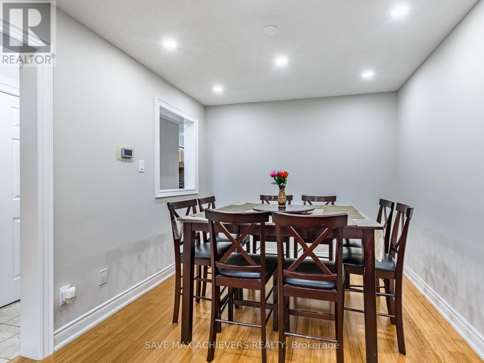 1041 Blizzard Road, Mississauga, Ontario  L5V 1T2 - Photo 11 - W12409639