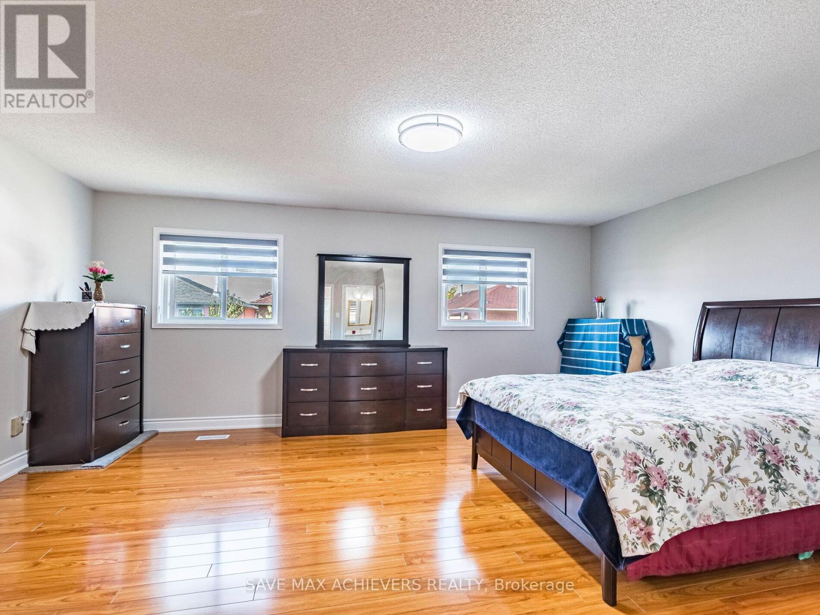 1041 Blizzard Road, Mississauga, Ontario  L5V 1T2 - Photo 27 - W12409639
