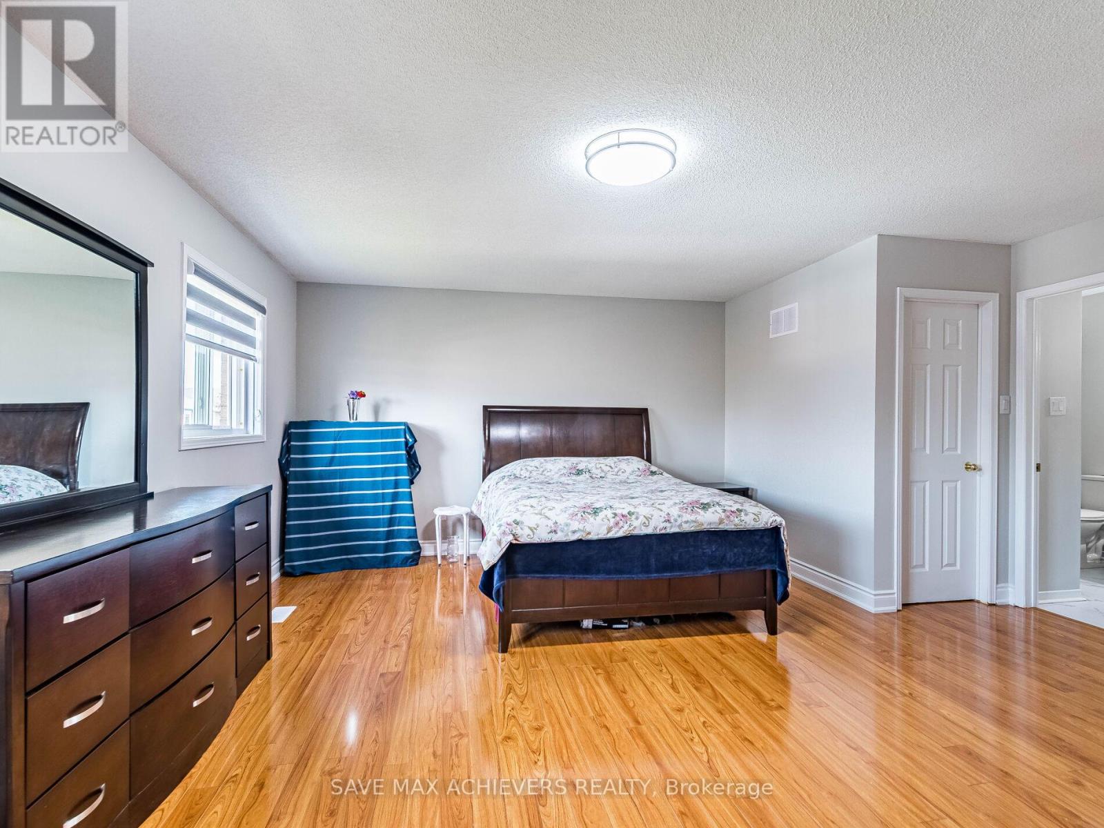 1041 Blizzard Road, Mississauga, Ontario  L5V 1T2 - Photo 29 - W12409639