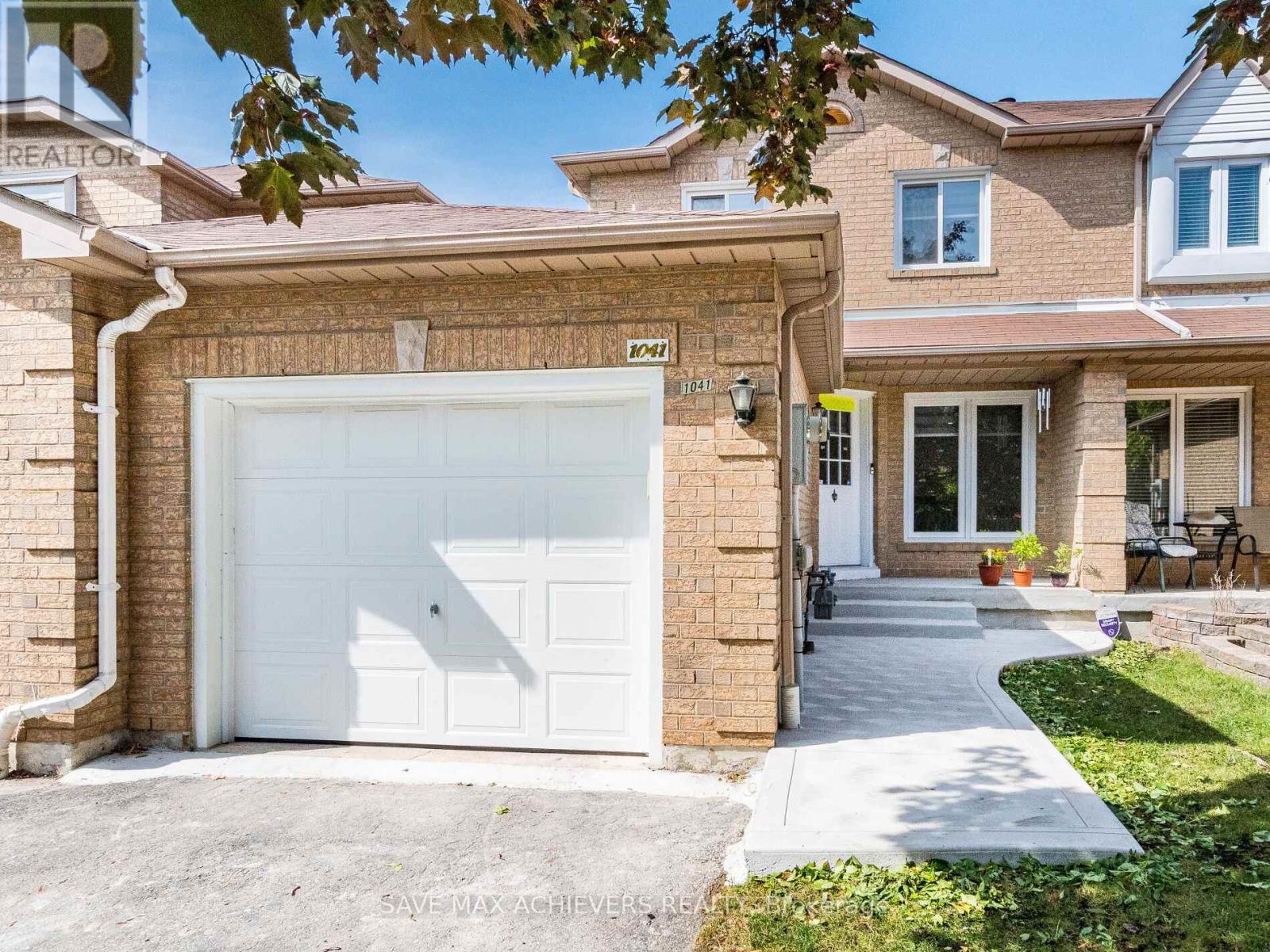 1041 Blizzard Road, Mississauga, Ontario  L5V 1T2 - Photo 4 - W12409639