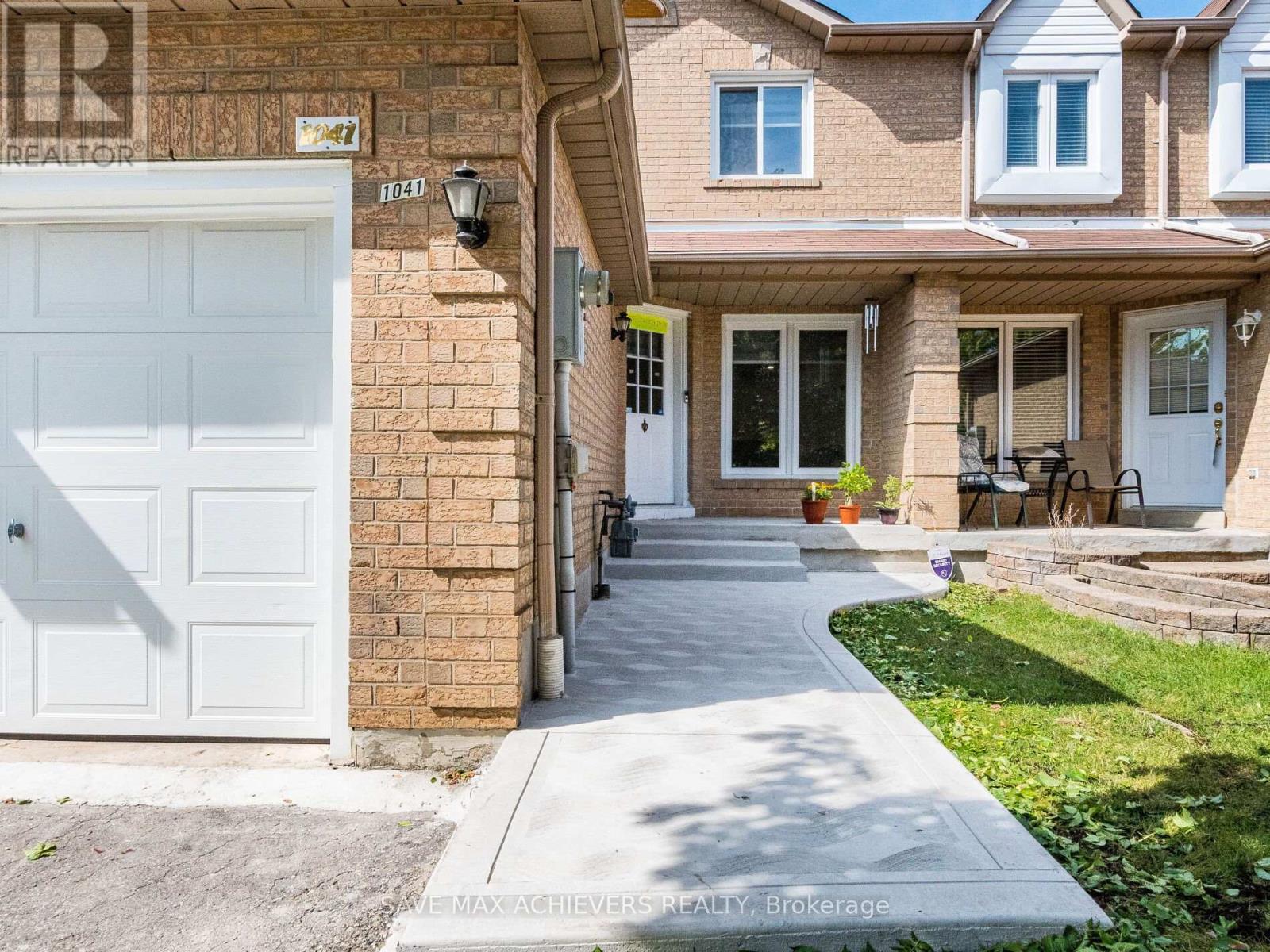 1041 Blizzard Road, Mississauga, Ontario  L5V 1T2 - Photo 5 - W12409639