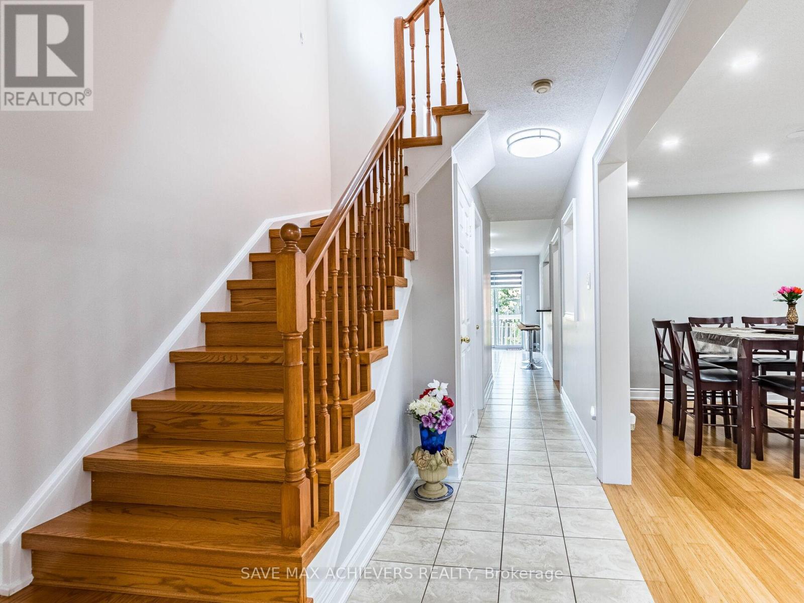 1041 Blizzard Road, Mississauga, Ontario  L5V 1T2 - Photo 8 - W12409639